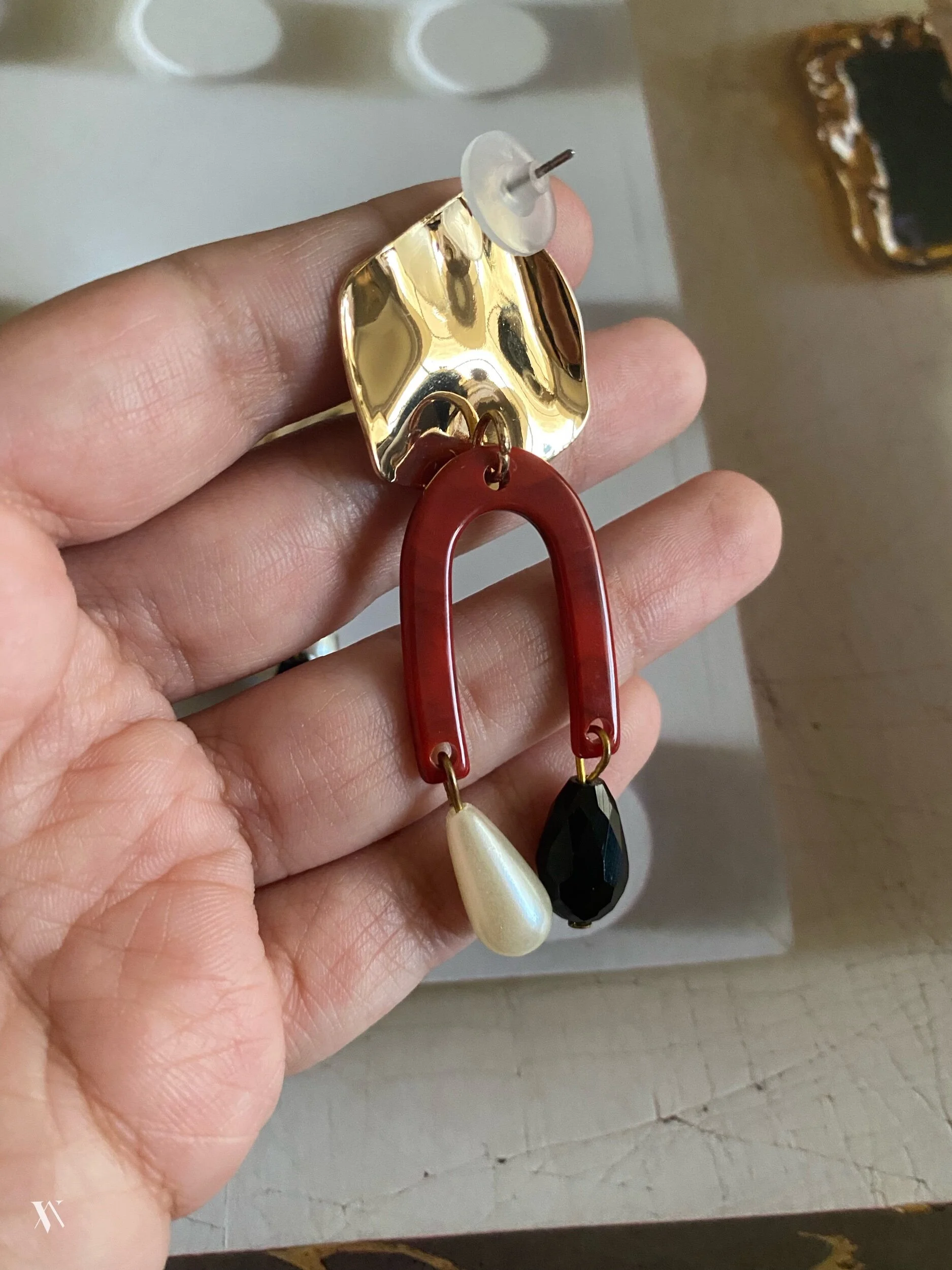 59EACAB8-1B23-4890-B858-CB211A3D99F1