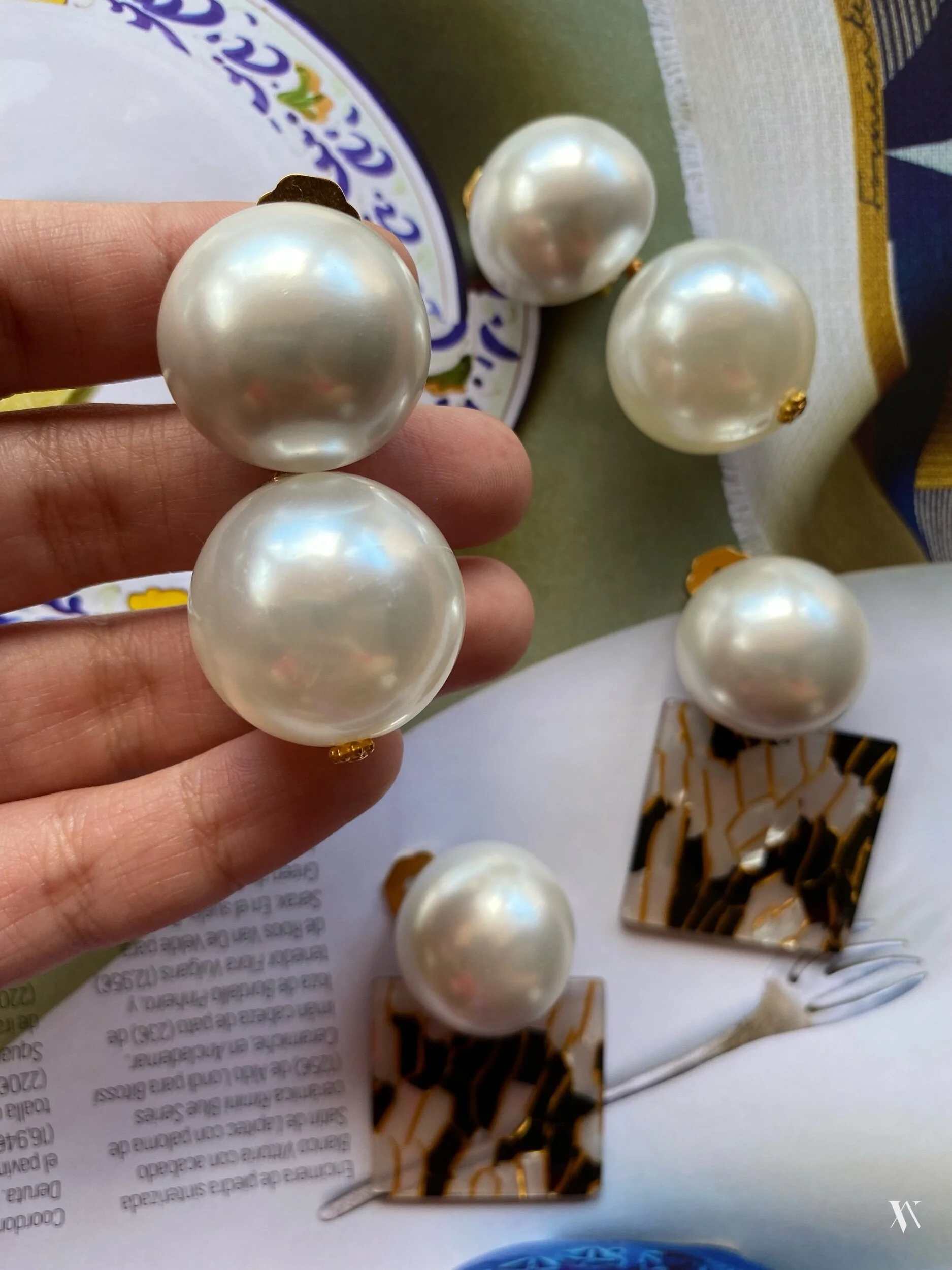 6F352D0B-BF59-403D-A81D-981EBD9A709B