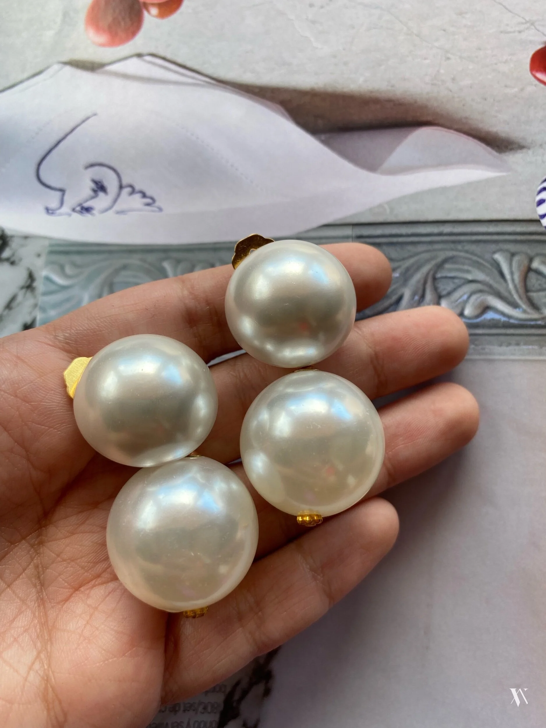 FF3B344B-B8E4-4CE6-93EA-A9DCF36DCEFC