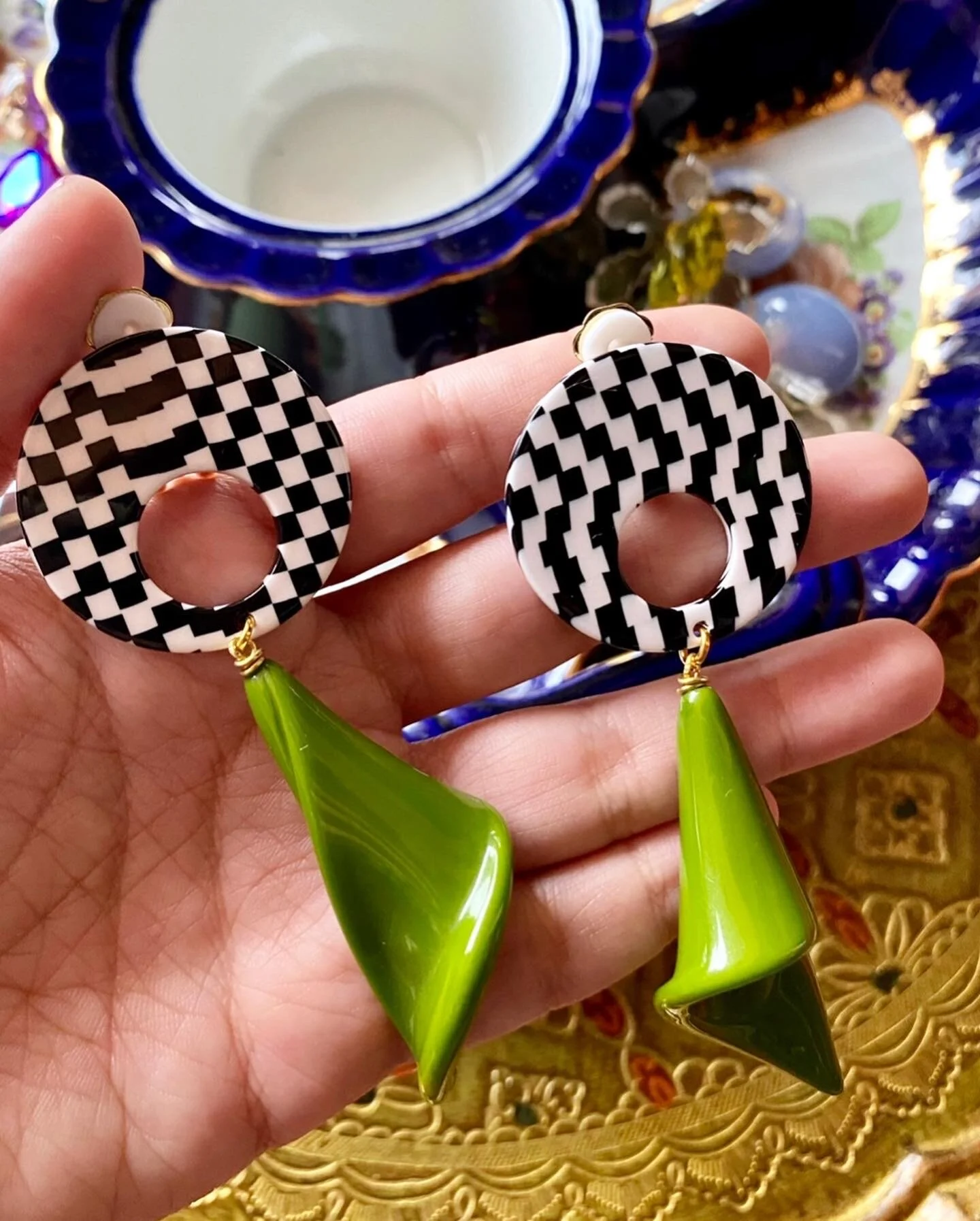 7B4766ED-FBC0-43CE-8F10-2695FE952E35