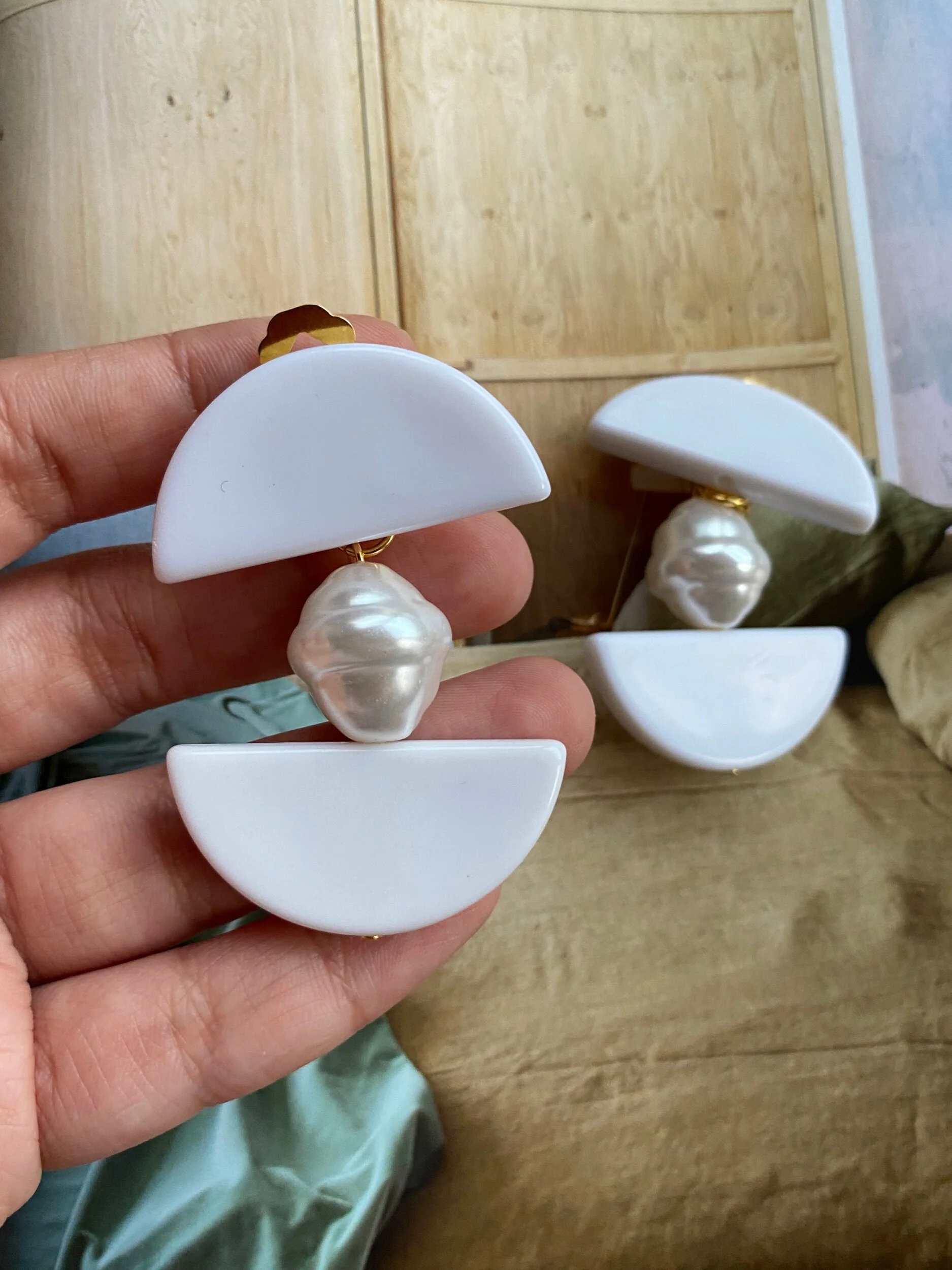 48B5768C-DA5C-44E1-8687-22F28123B7F6