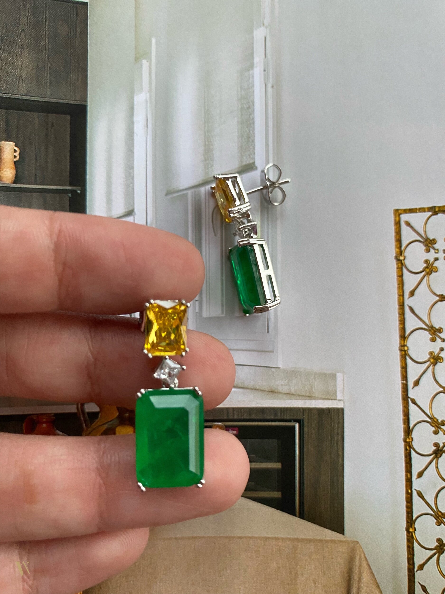 023B2F1E-F224-4320-9AA8-7B7C35442D1C