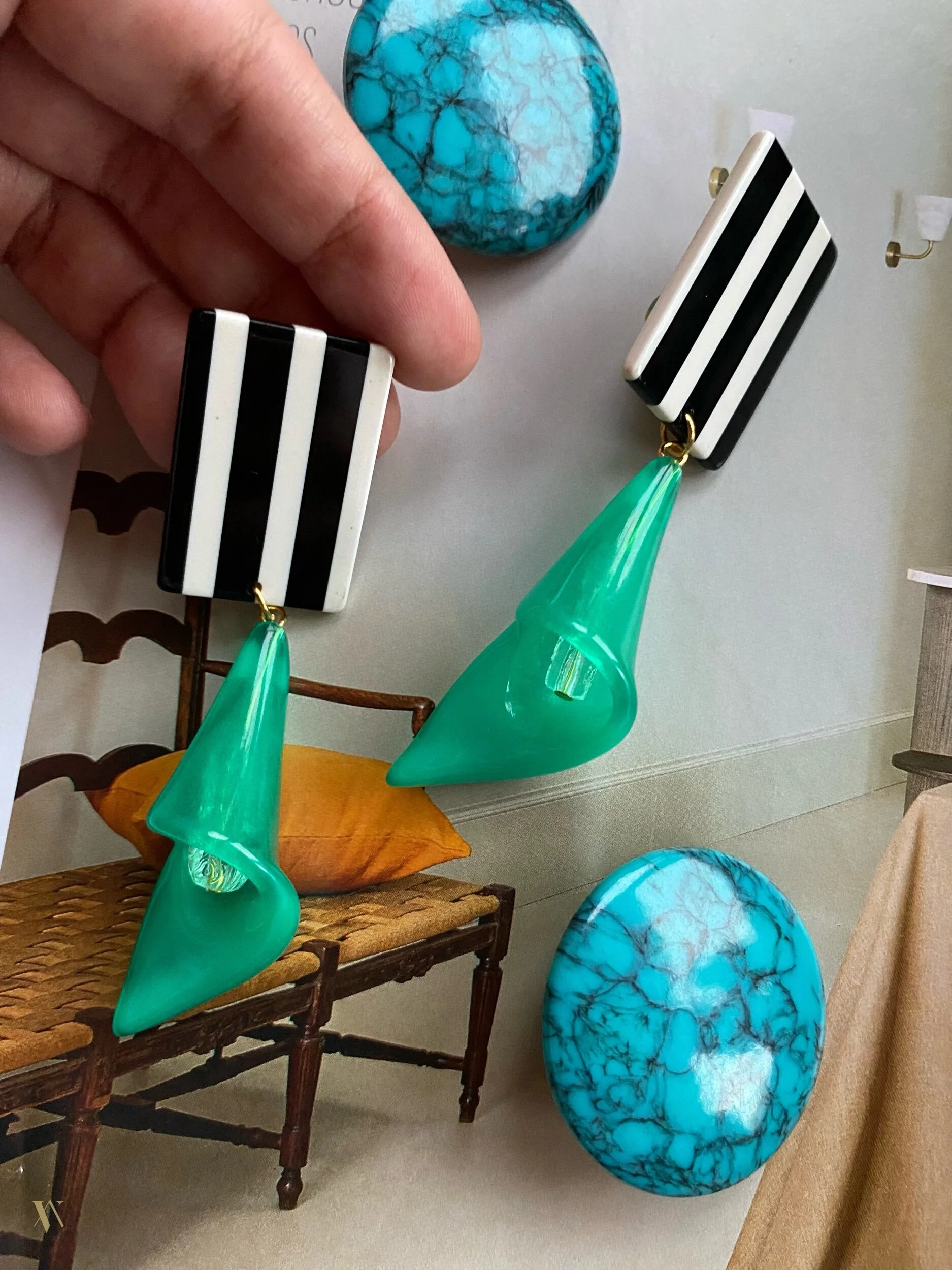 FE5E0A74-CC7A-47DE-BA1A-CDD302CA1C4C