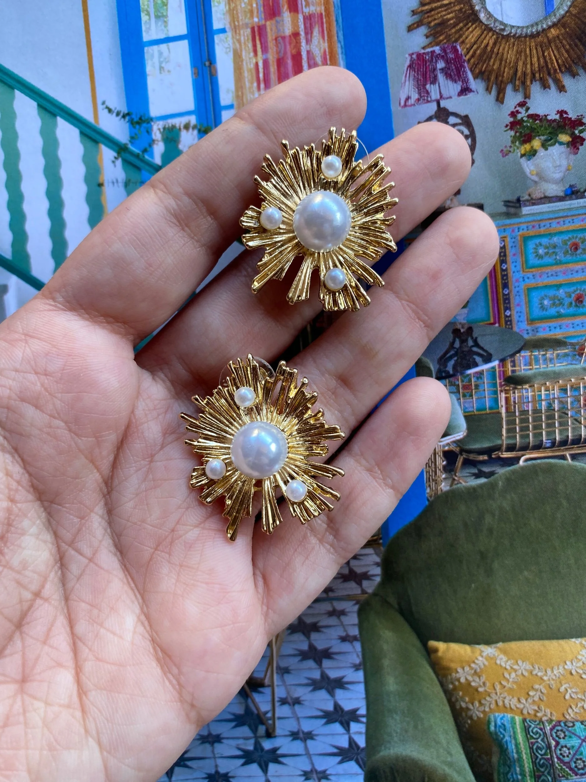 60F11856-8D92-48AA-A788-FE90D8F0B5DF