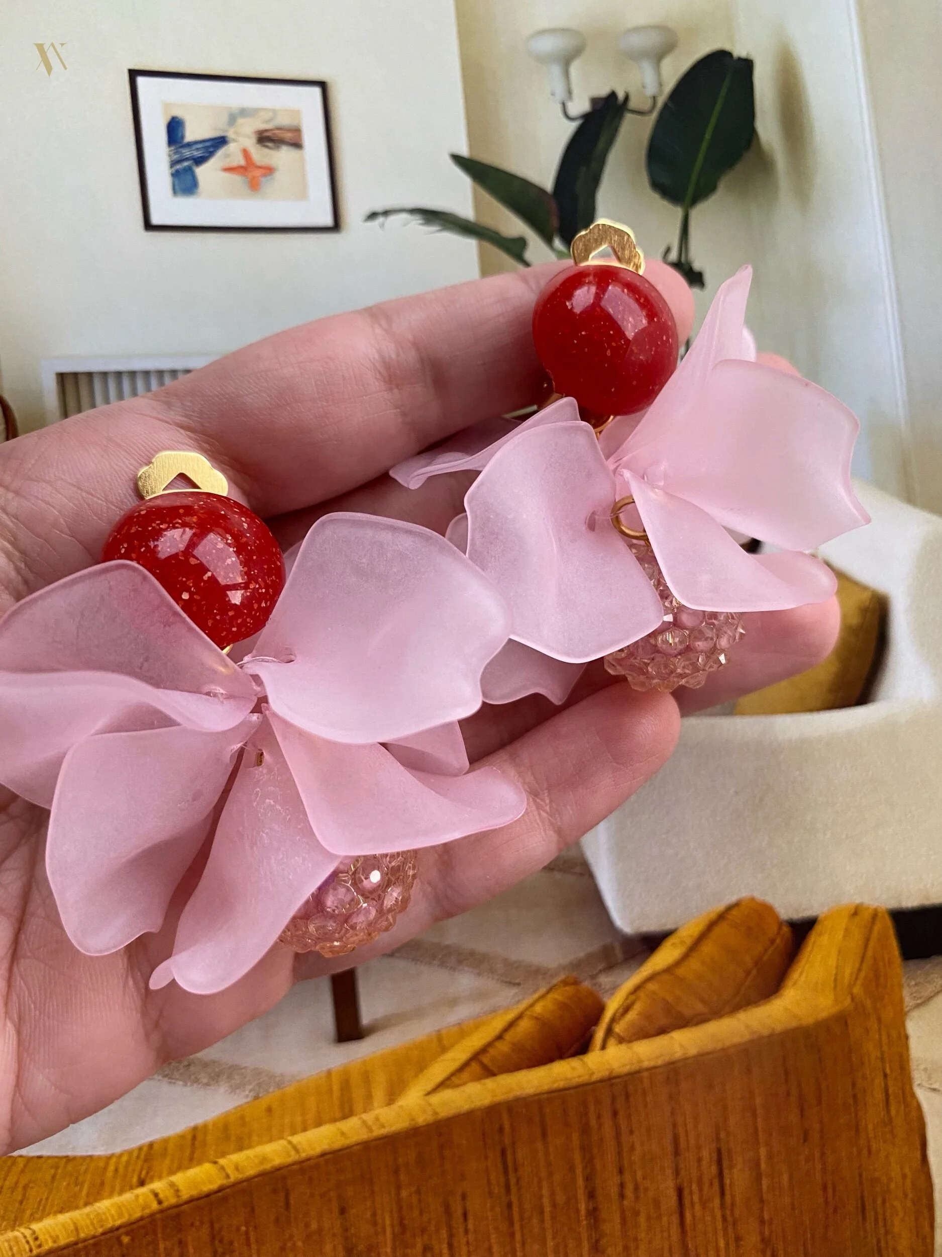 8ADB6677-B747-4A40-814C-2283E05BD0AD