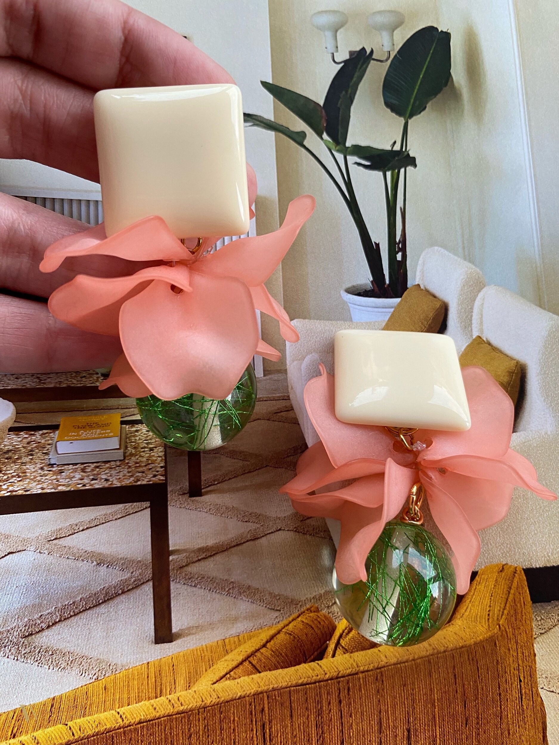 B4CA47B0-1E2A-476B-8102-5956EADD5815