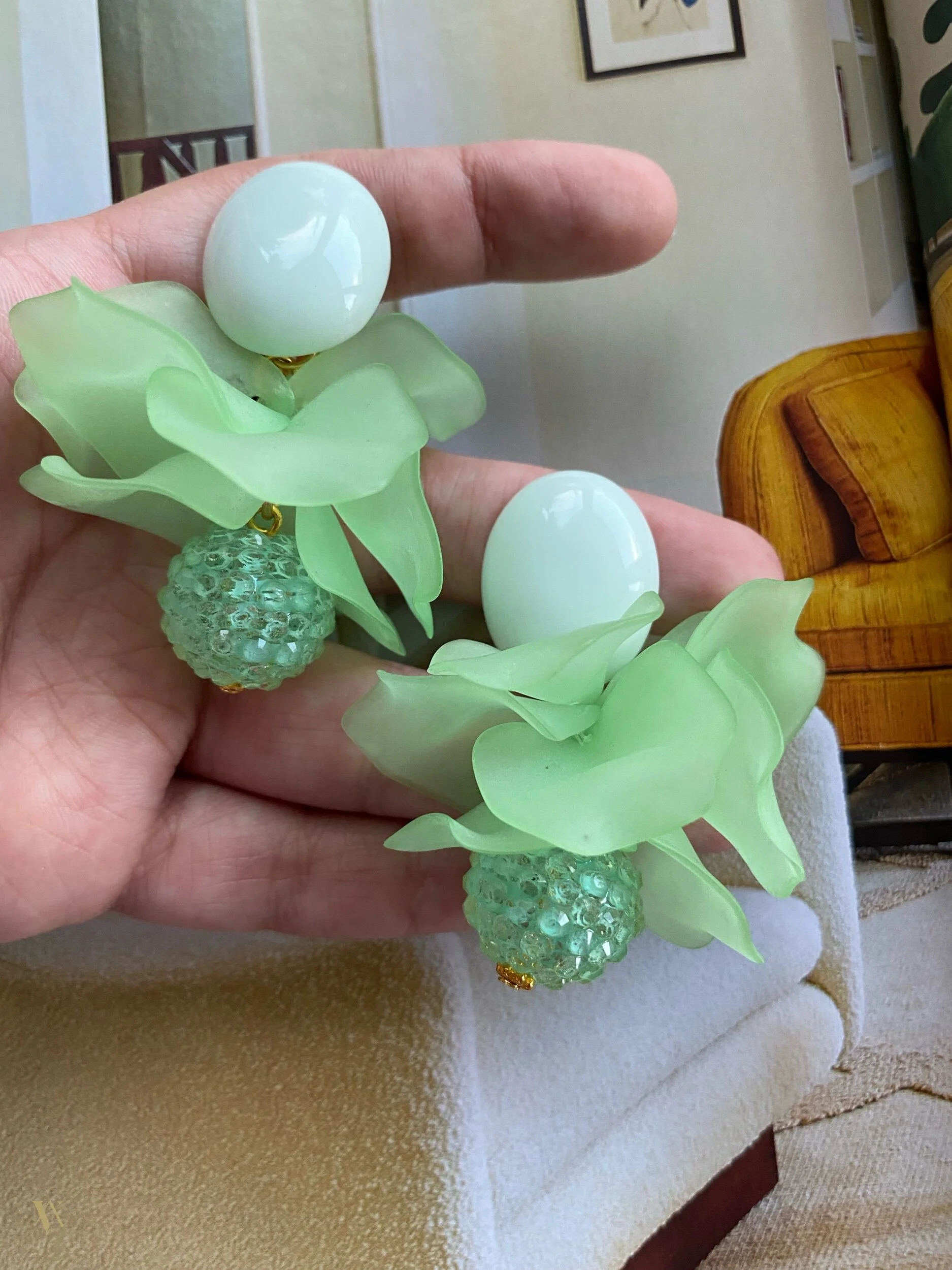 B90116EA-3E06-4227-B9E9-98E729060460