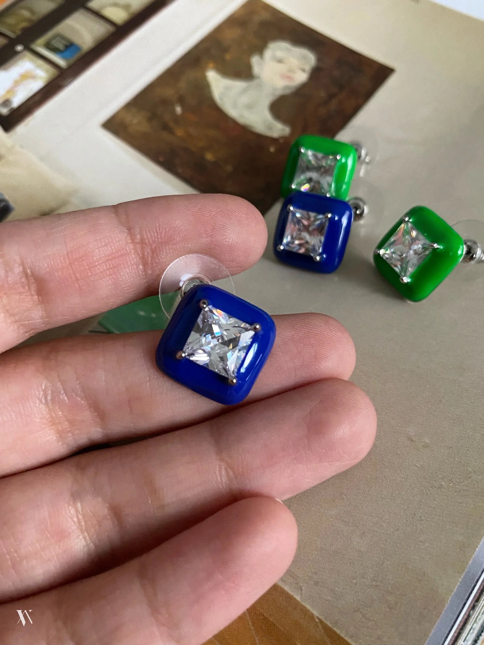 1F4DCCF5-707B-4911-BAF1-743838EDE04B