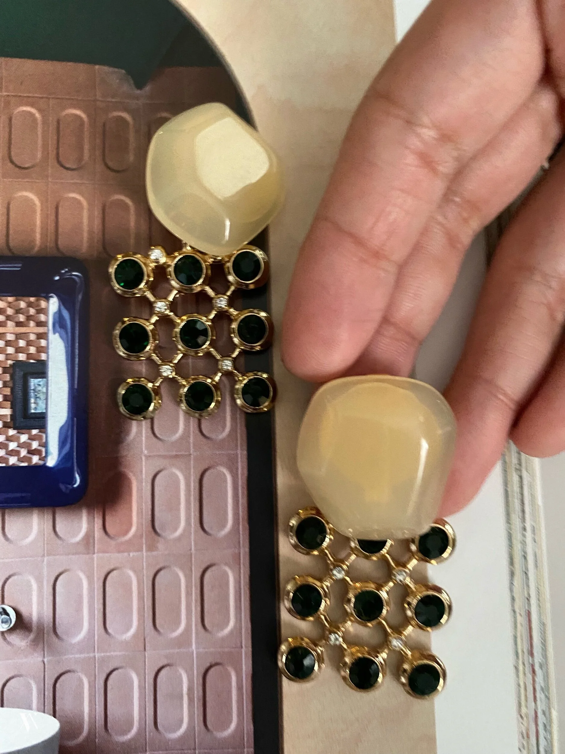 76F23B0B-A945-49C3-B6F0-66E6D6B4D401