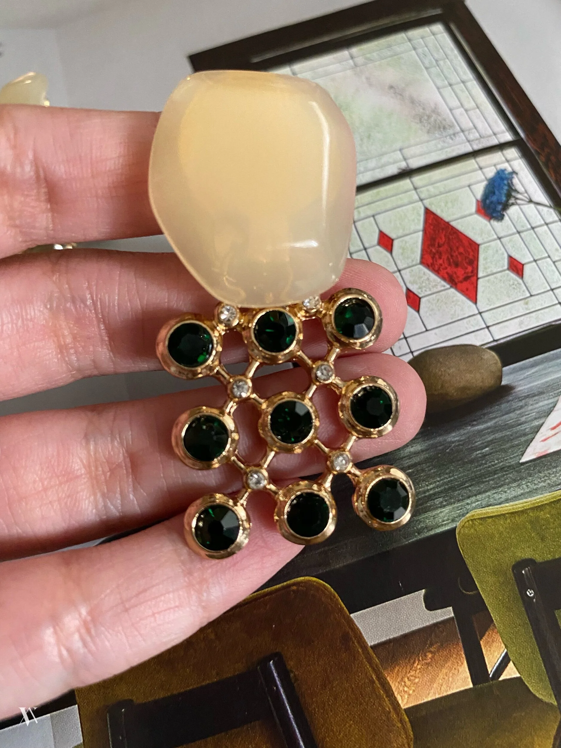 2E049AD5-D82C-4EEB-AAF4-F42966AB1D8C