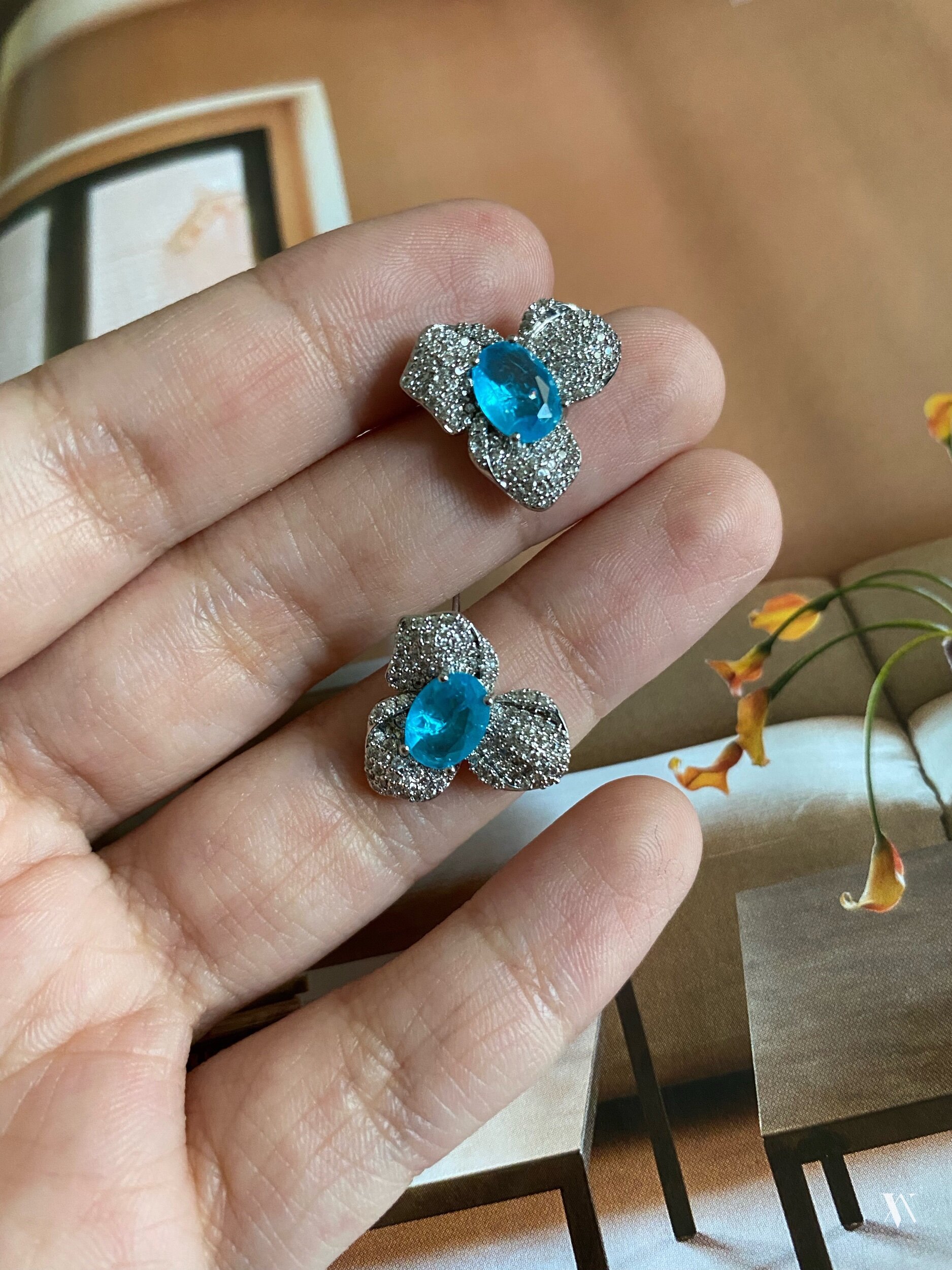 954D64B4-6B43-42B6-B83F-918C99878D3F