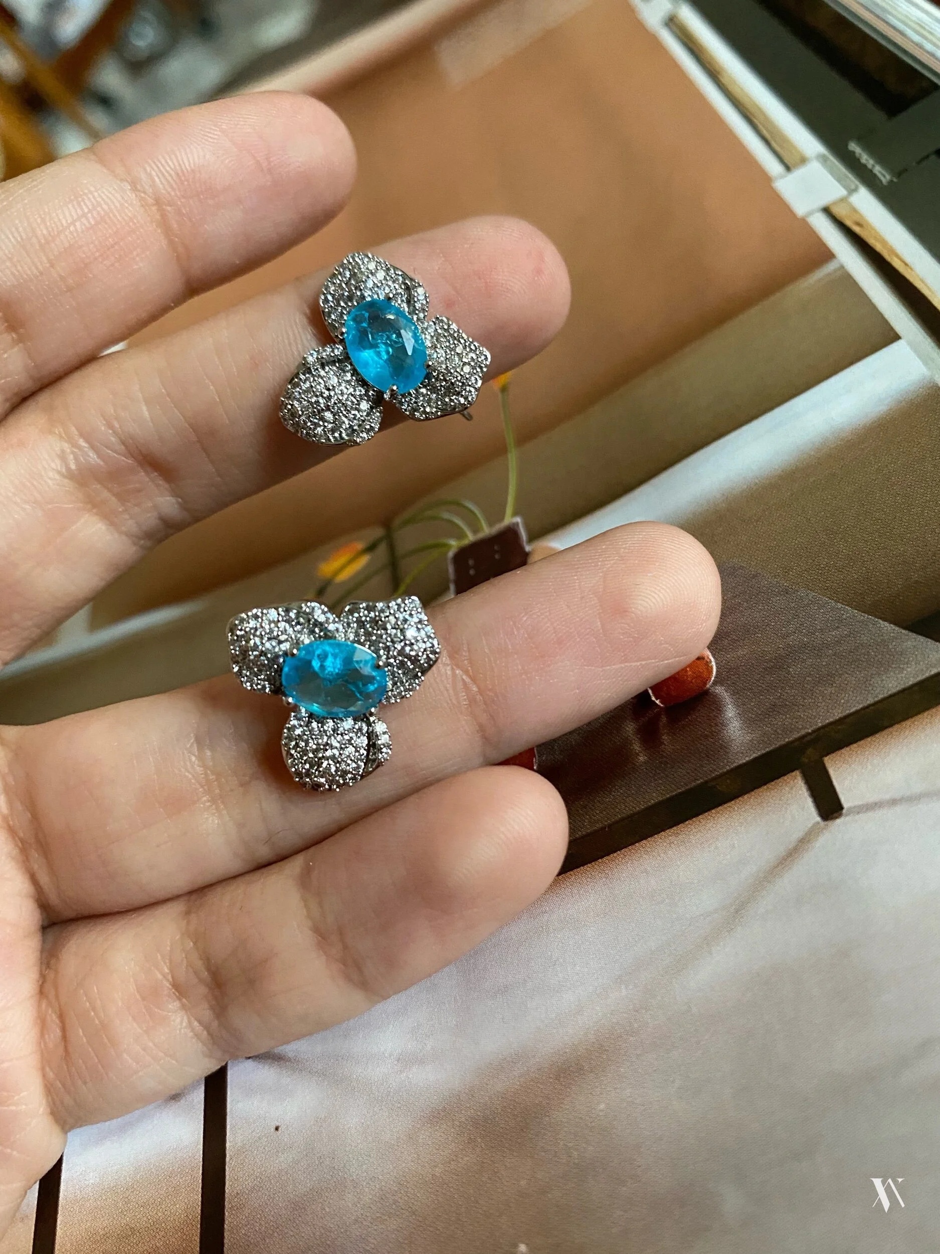 4002F9A9-4B5C-46BB-8390-CE45C92E13F9