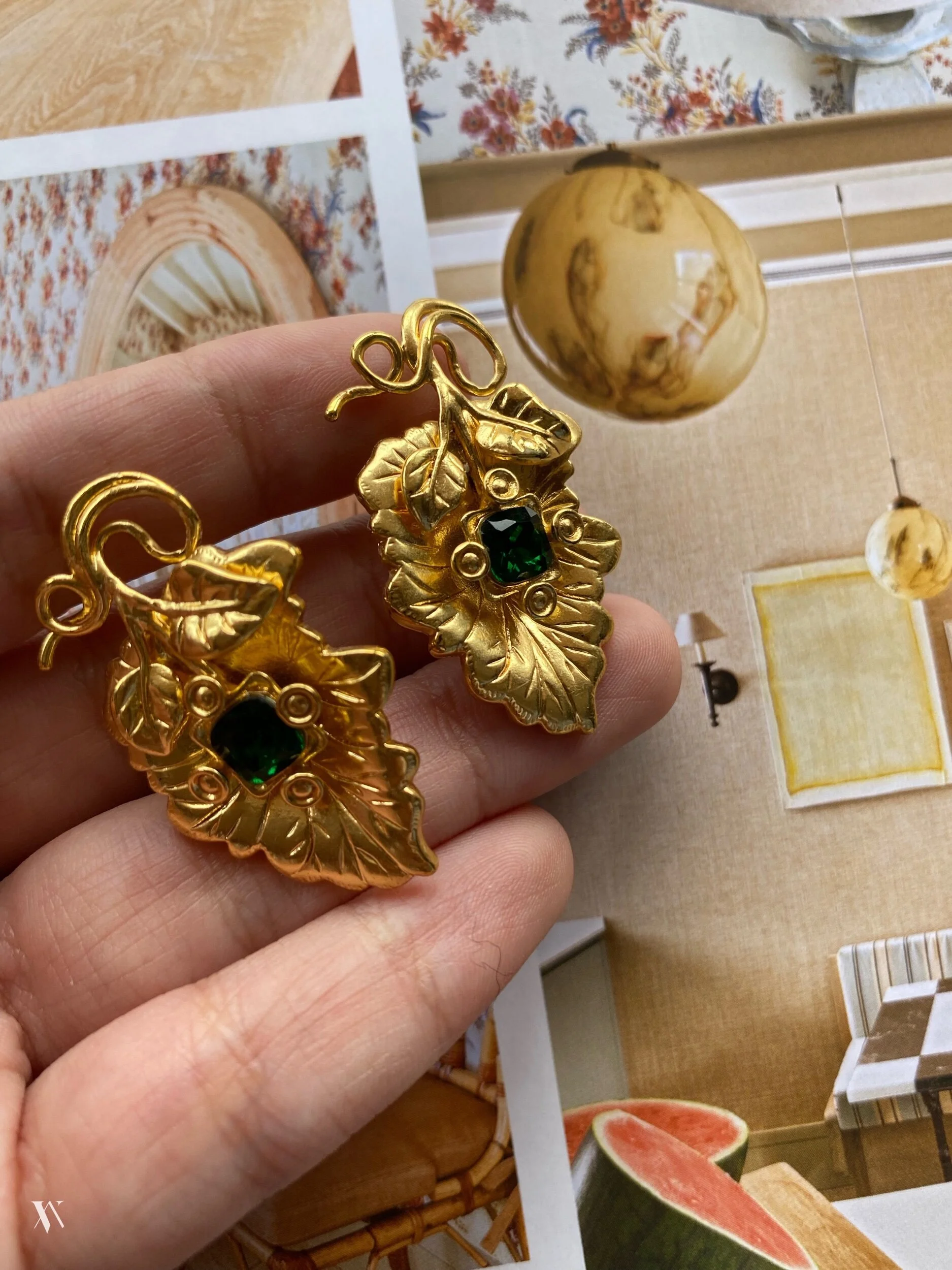 7D768C83-5E59-4AF0-889A-4051EBE66DC8