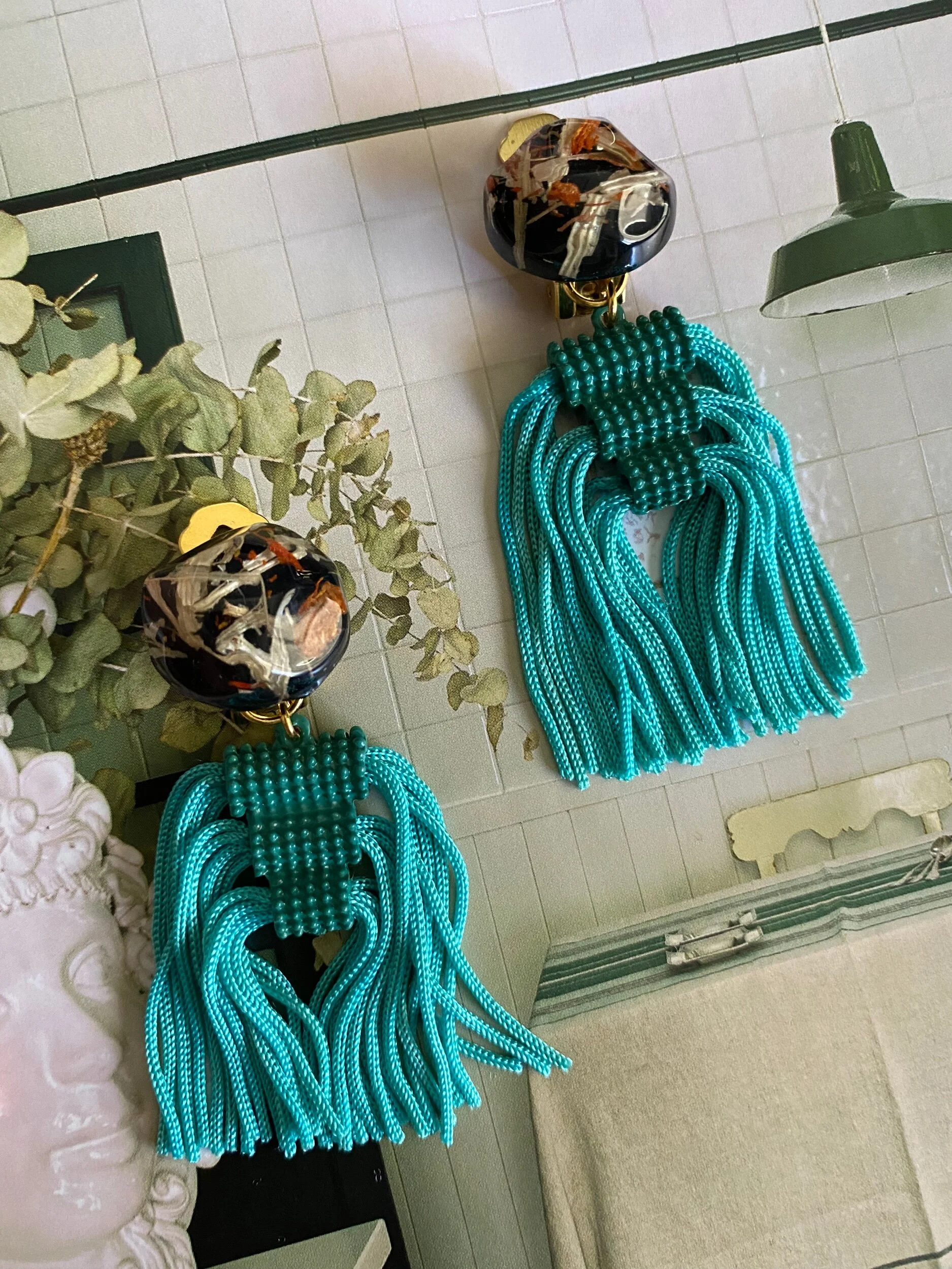 52CA01B7-1F35-4BC8-B97D-7F0D3EB4B25E