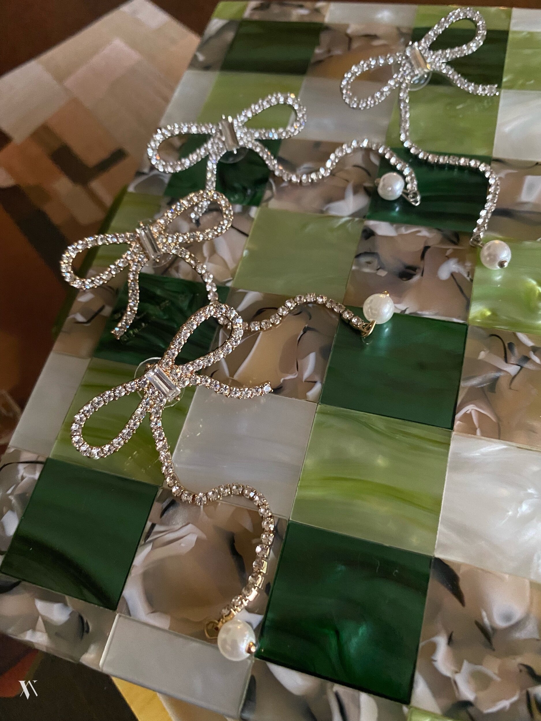 E9748B91-B564-4C8E-90DC-51F7FE86A6CE