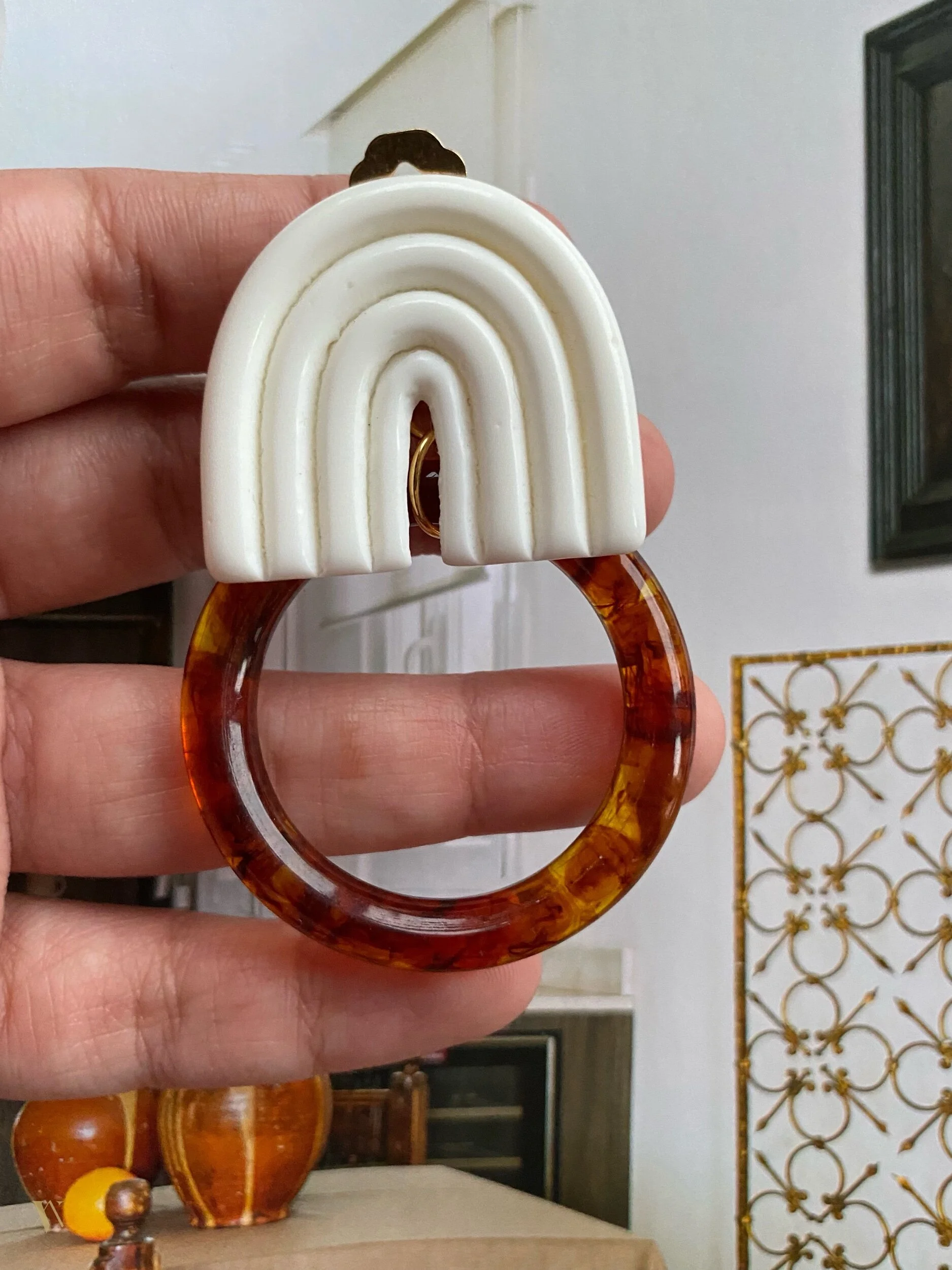 64B03E66-D722-469C-9B28-D2C4DDD9E30C