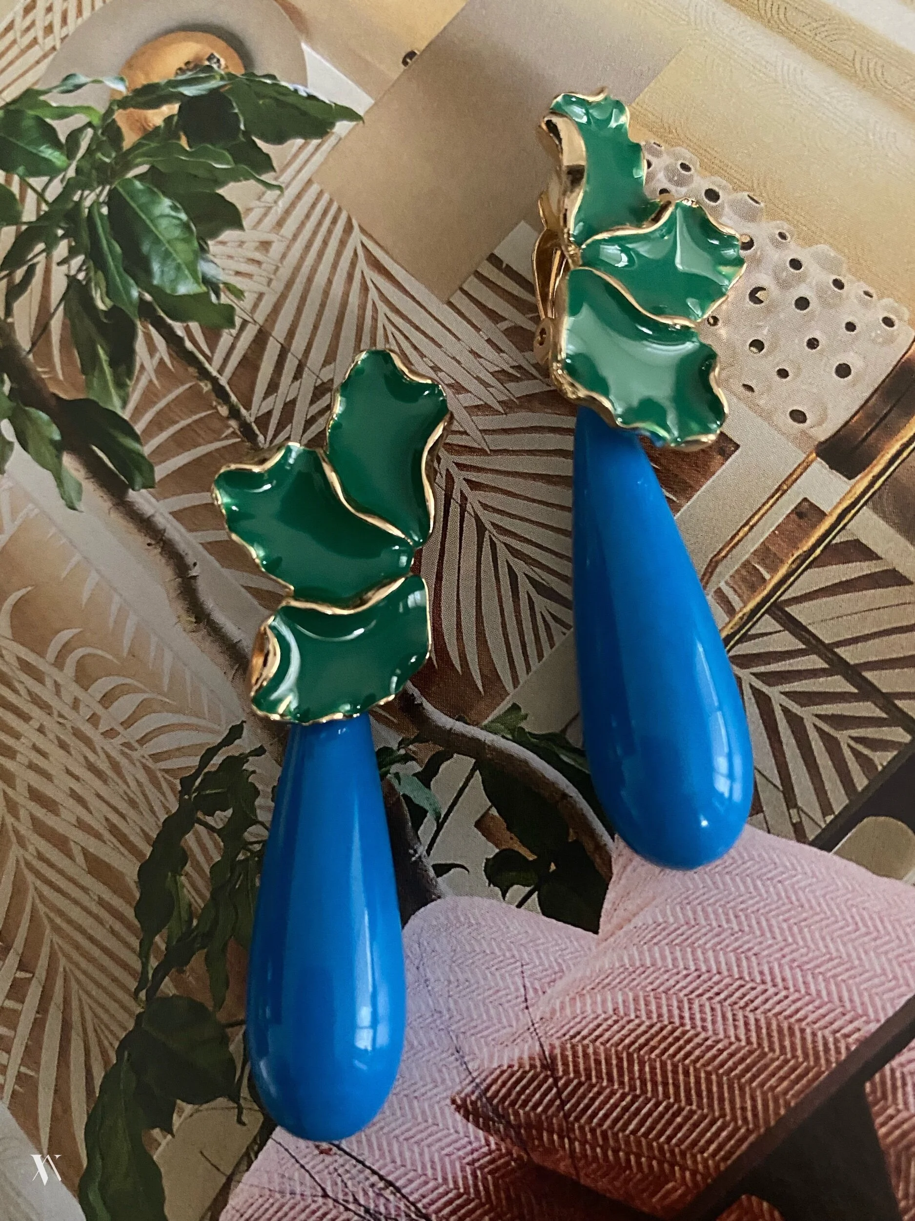 817A3FC8-247B-4F33-A6DD-897EDB4E5212