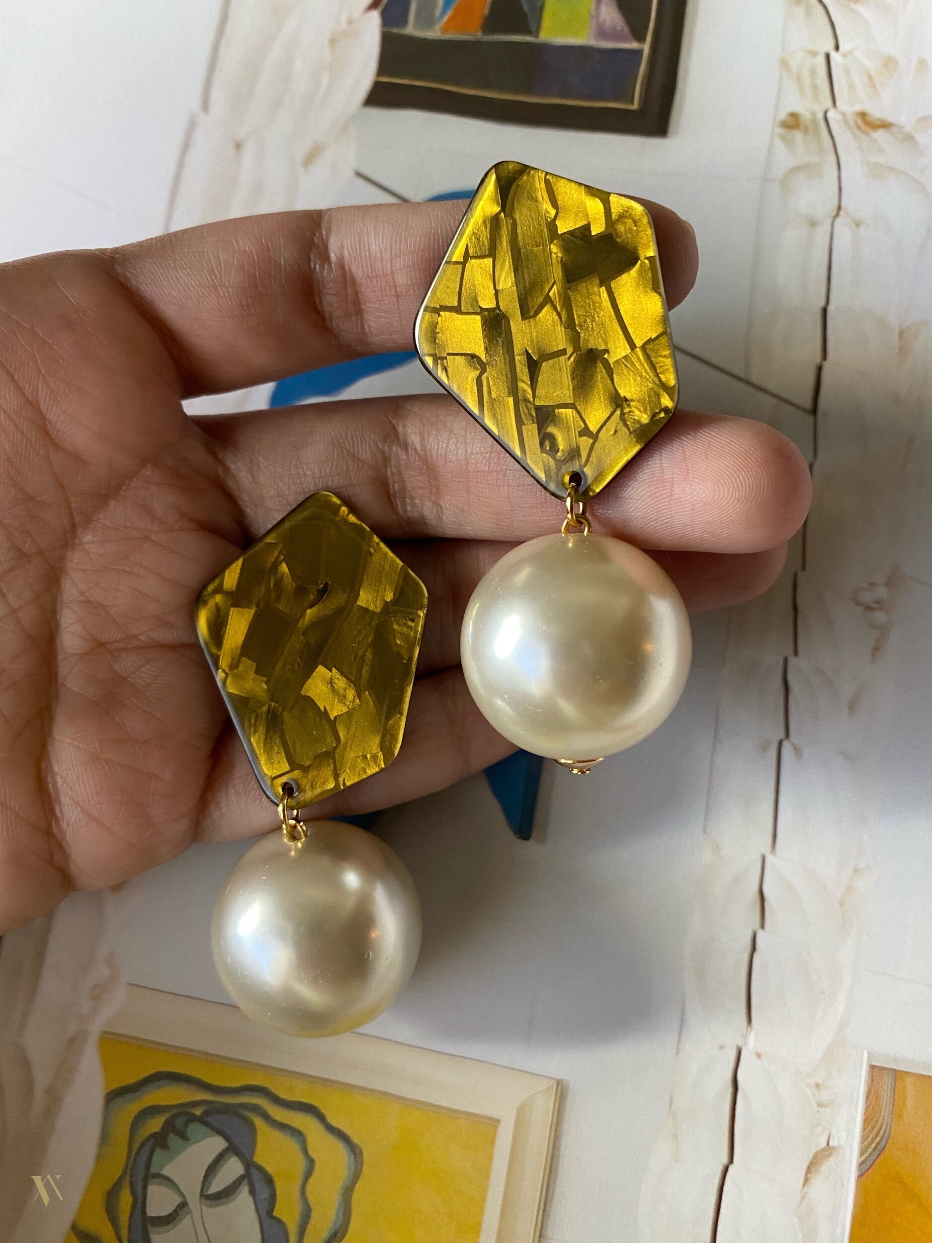 4A45DB71-5BCF-4087-823D-A7EFB566D124