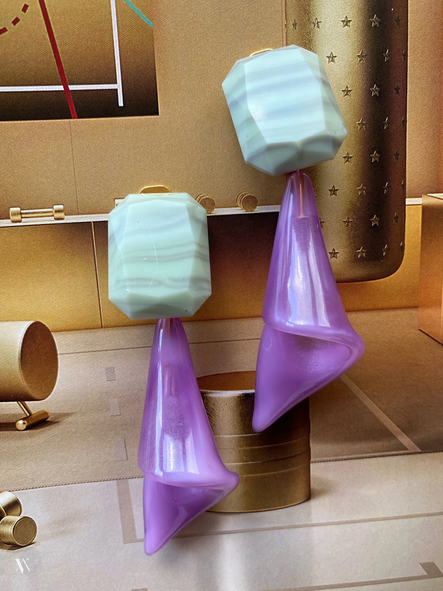 B8269715-168B-4A06-9C13-1A4DAE651839