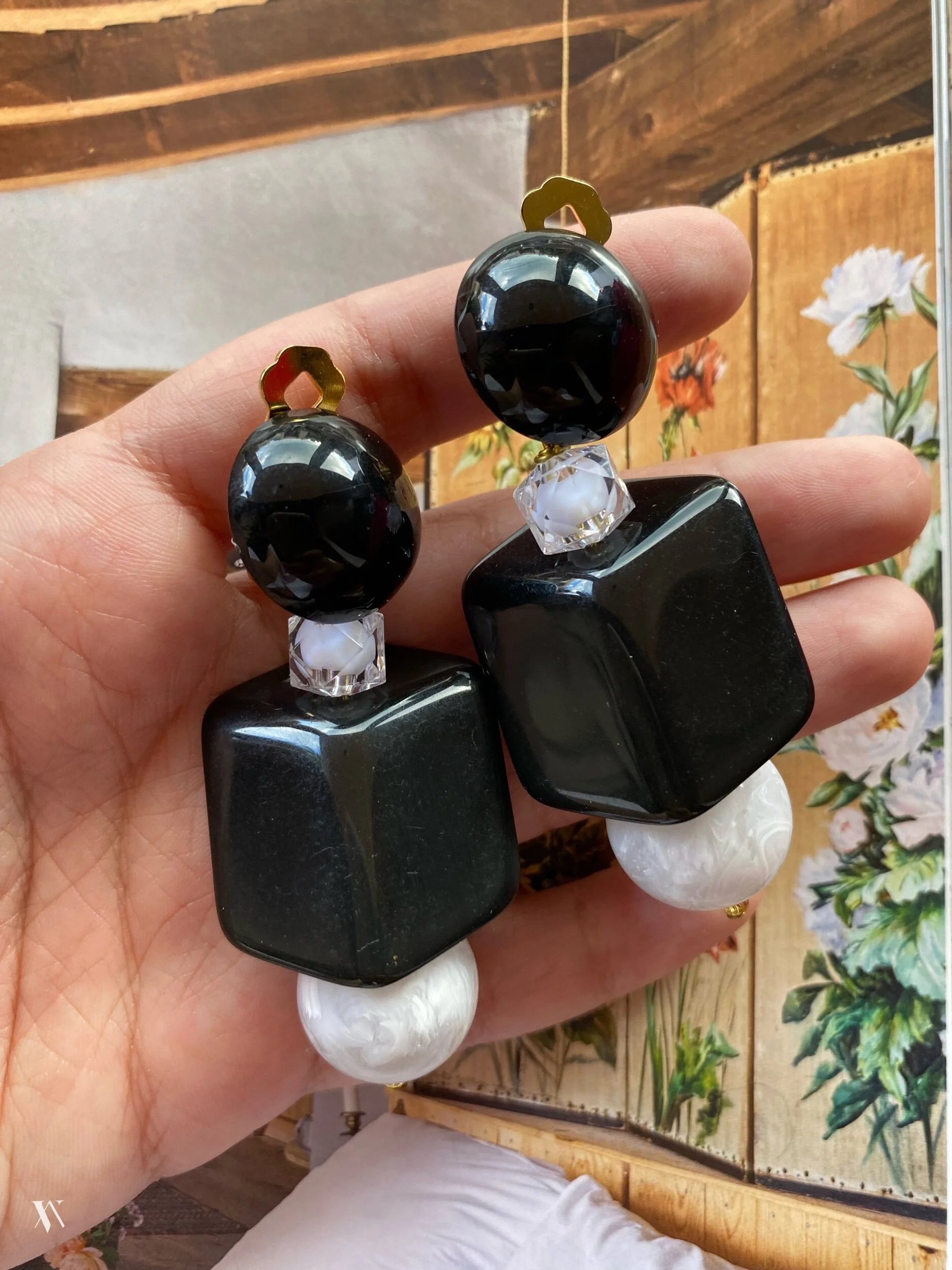 98BC6FA1-2D32-4850-8213-6565CE3503D0