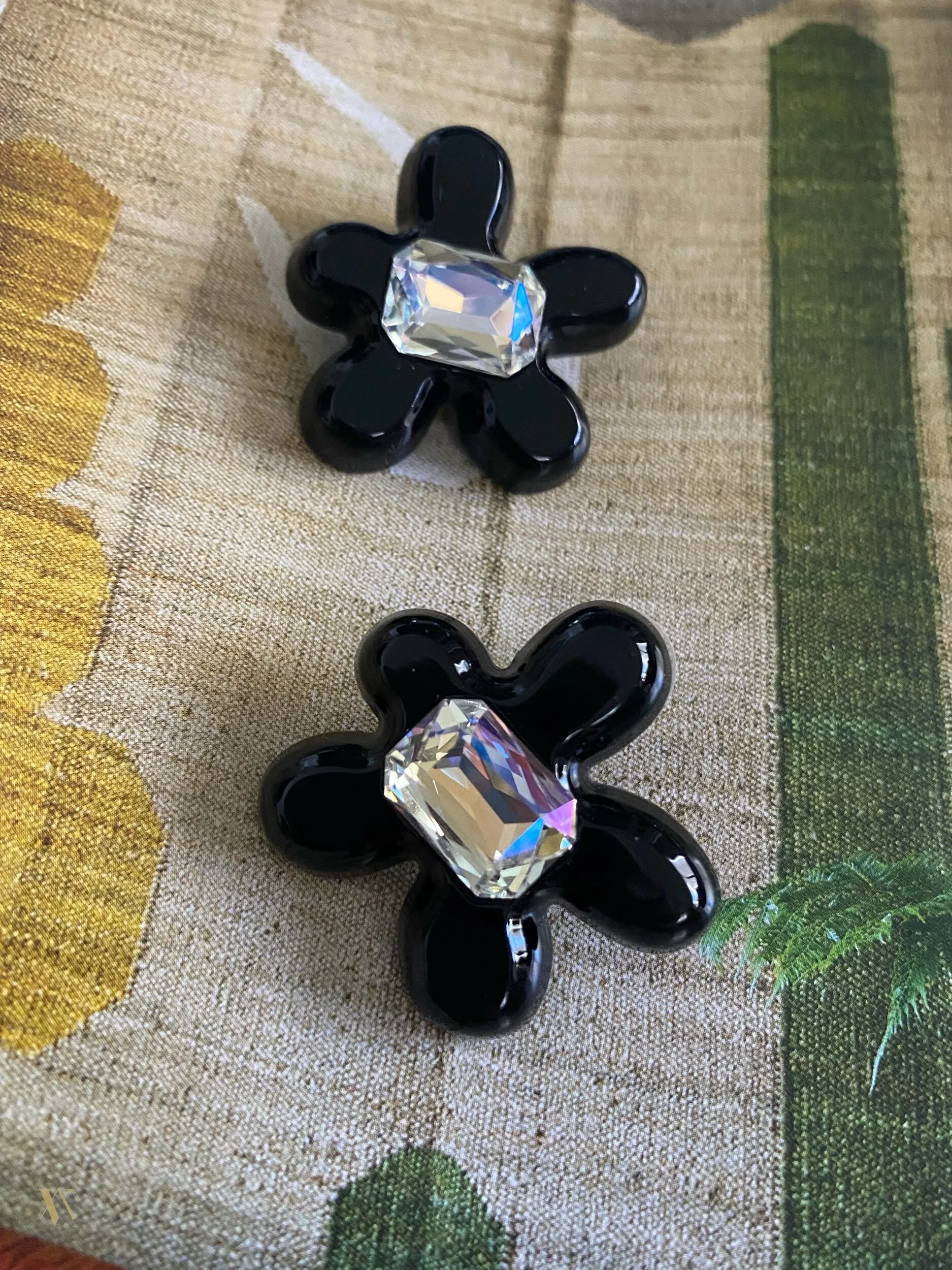 FDE486F0-D801-4A8F-84A3-333FC498382E