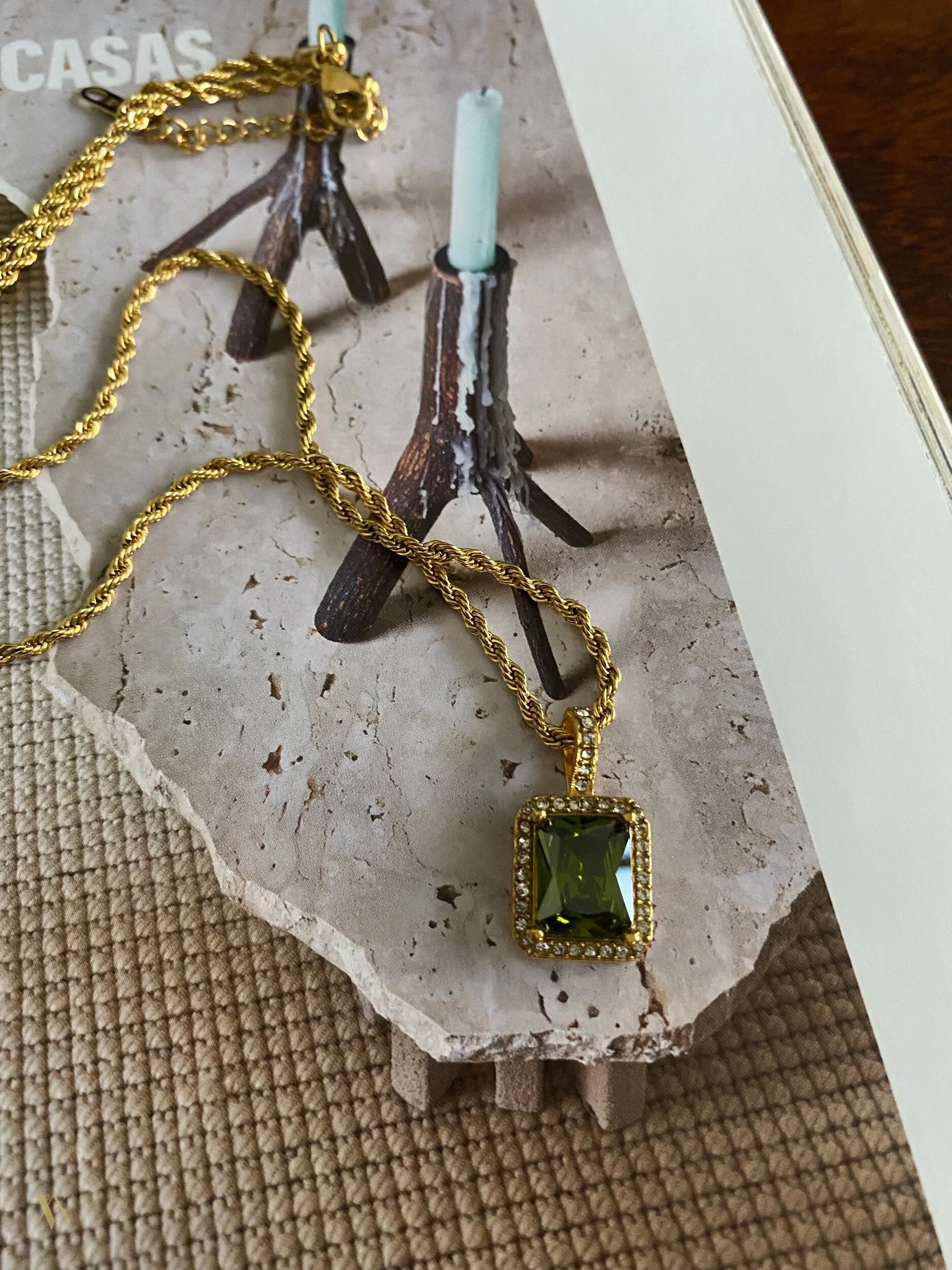 33498FD9-CF46-4FDF-AC96-0C69BA929C3C