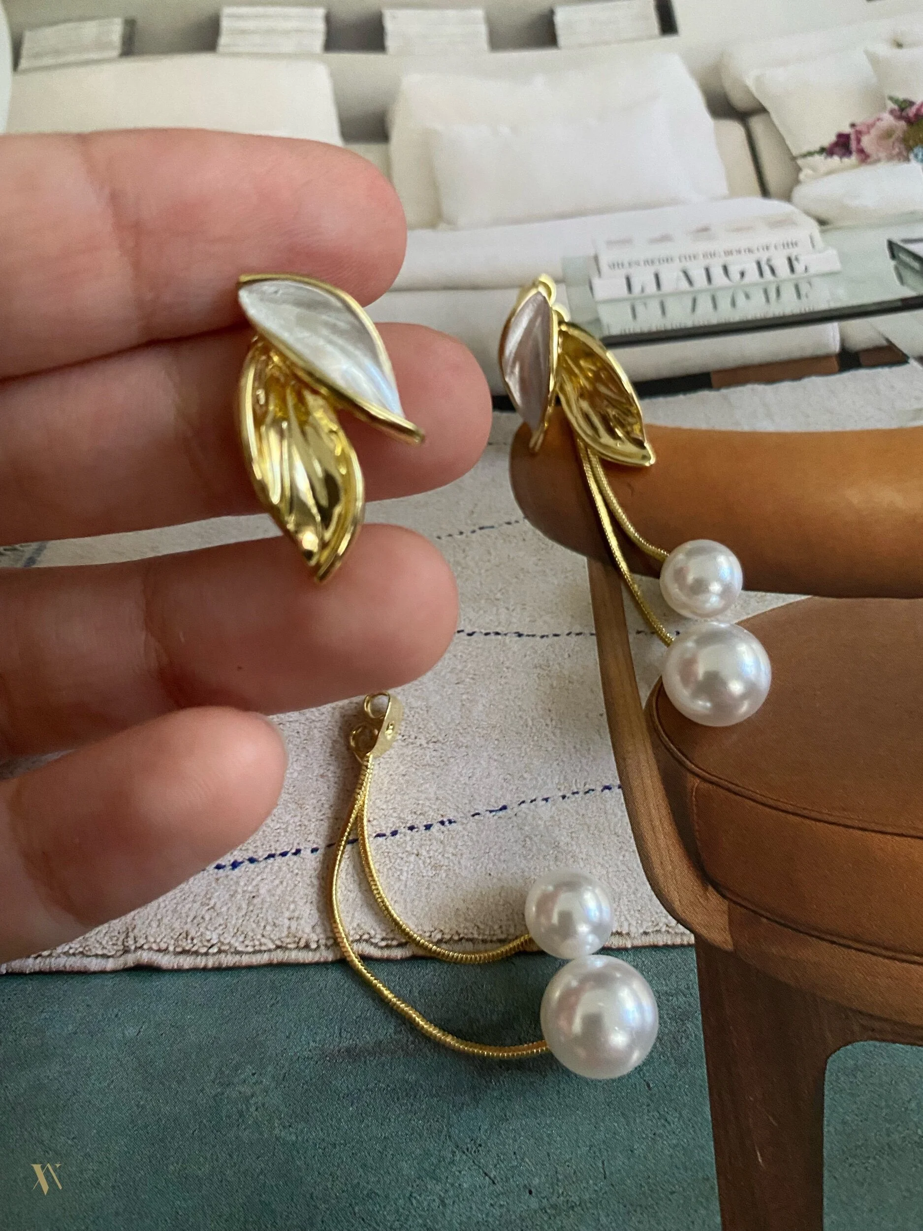 43BB08D4-AA7F-4D57-8124-7284980A2A3F