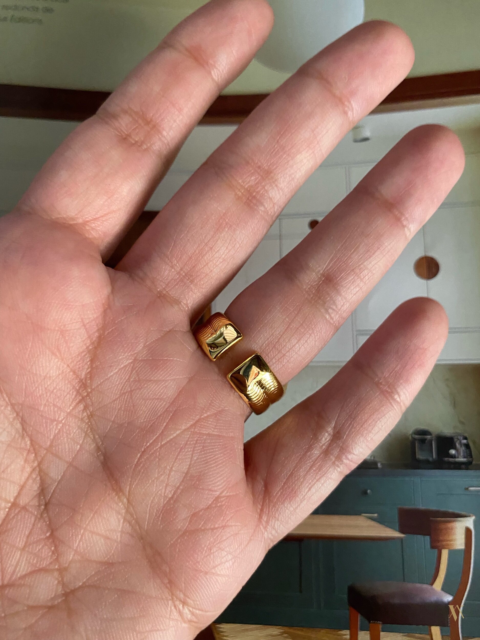 B3D264A0-11D2-4A86-8112-78F6C34A8C9C