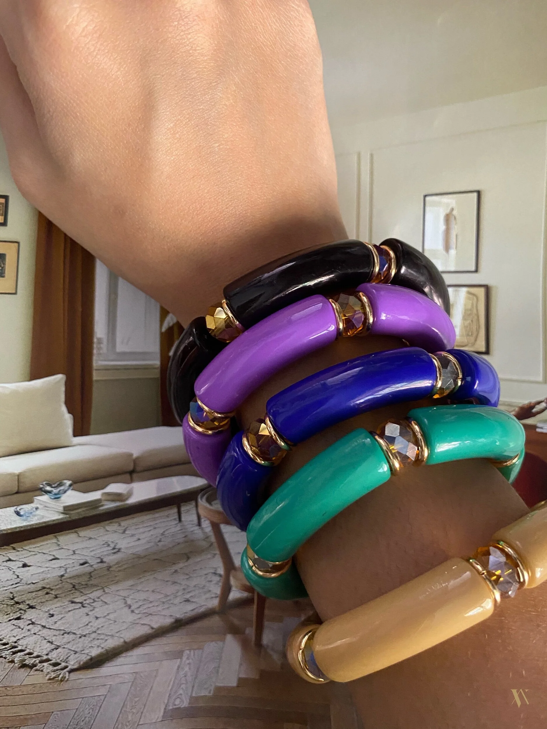 2AFD0C7D-B64B-42DA-896C-0EA14AE529BC