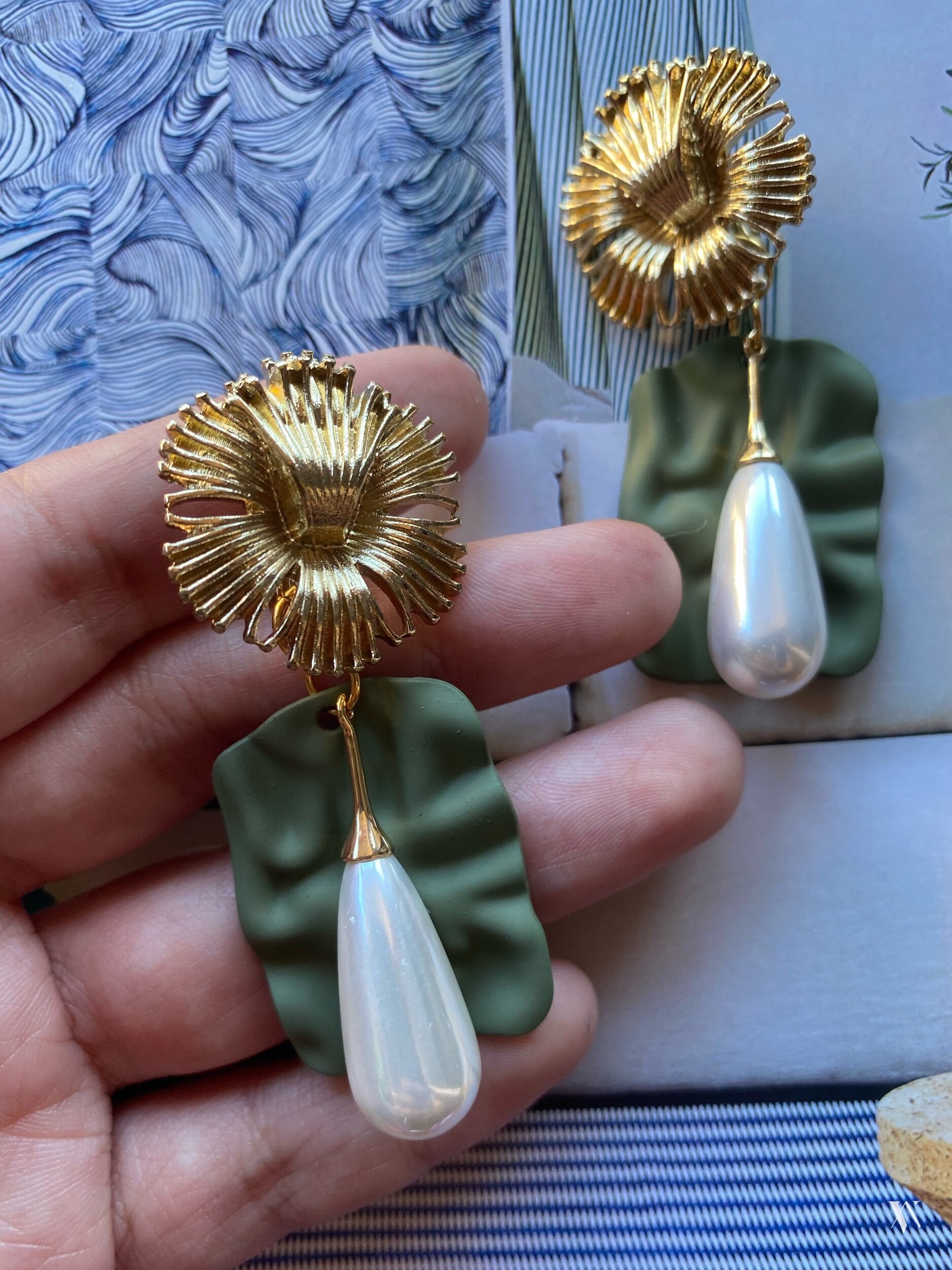 015491EF-B315-4F02-9A6B-C4B7392D920E