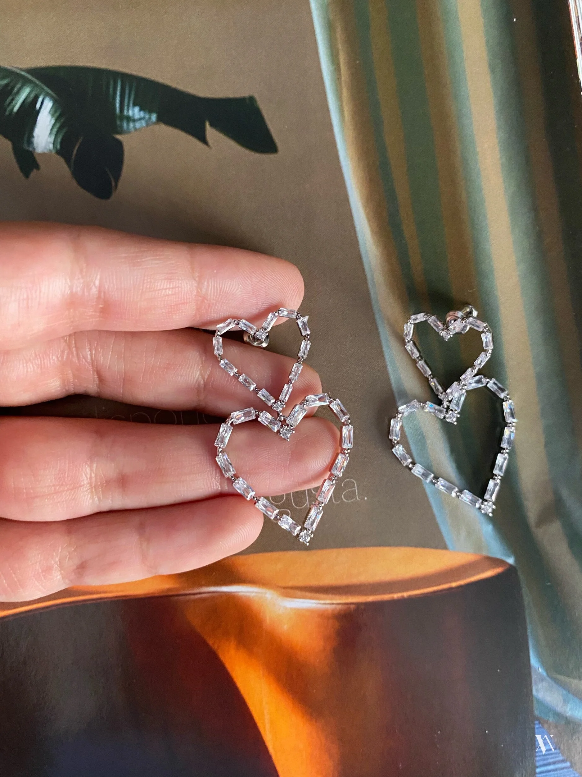 DBFB7D9B-571B-4888-9EDE-731006D9A717