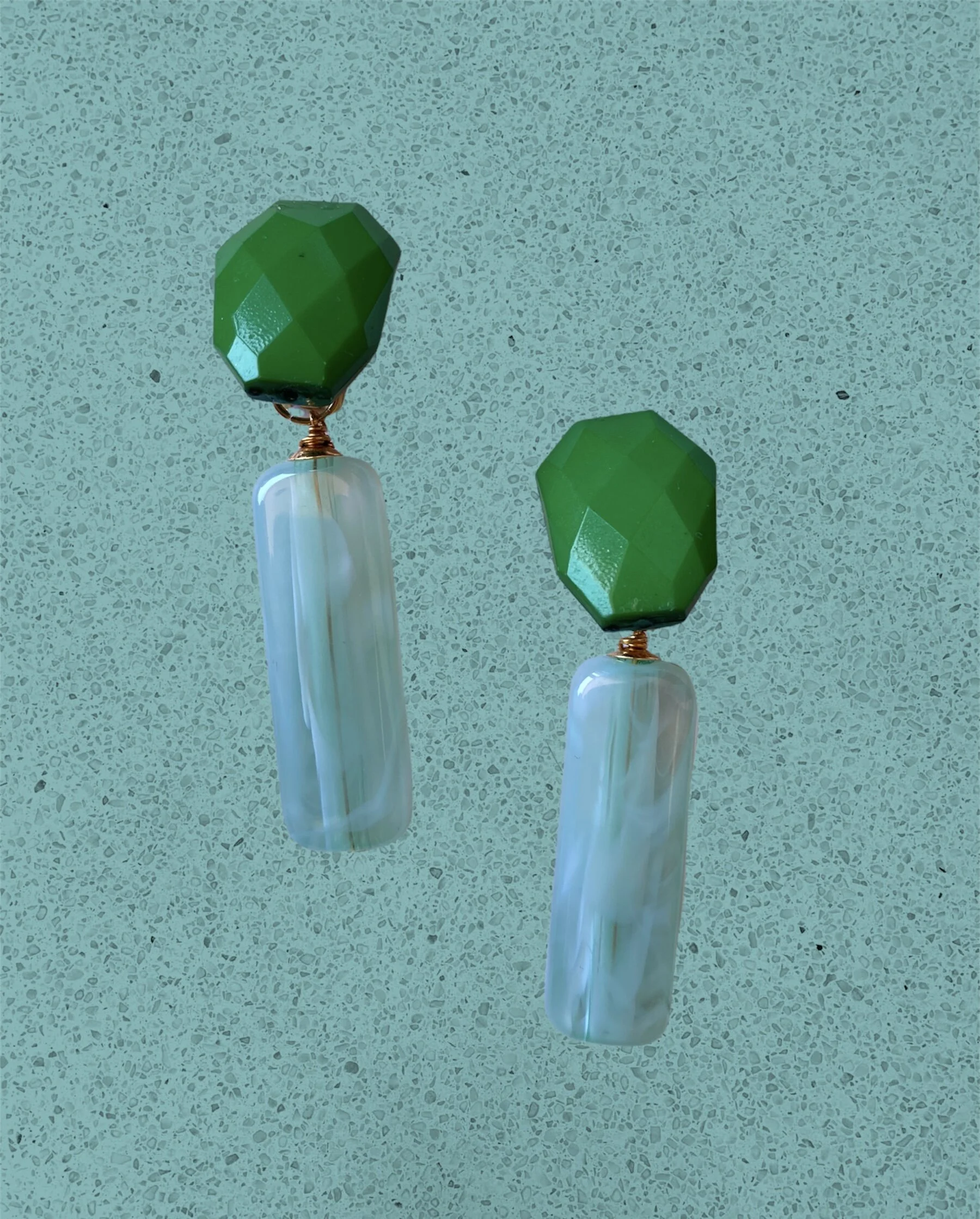 9B10AC82-9C5A-42C6-9DF9-49469DE79BC2