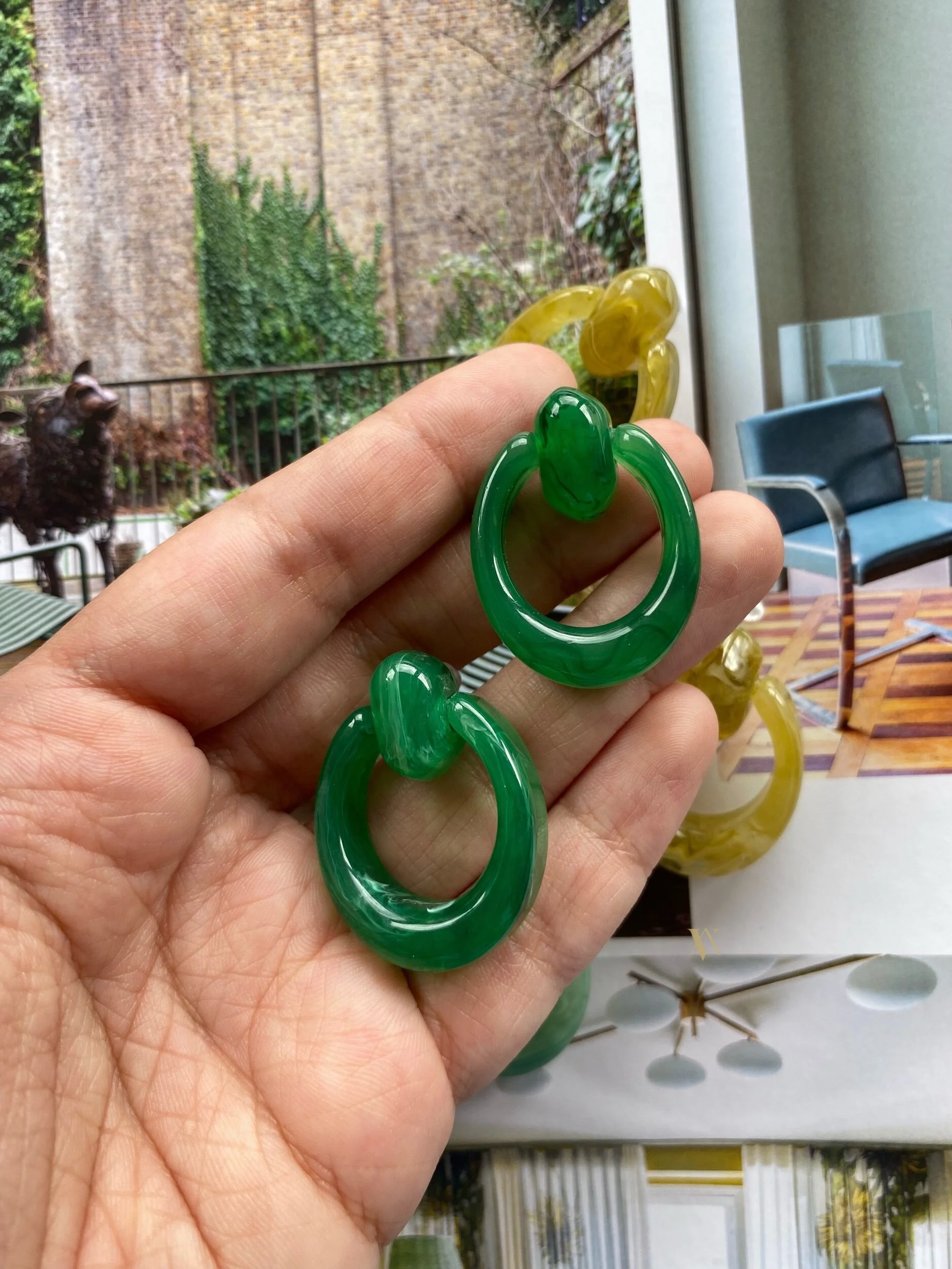 C78EB577-FFD1-4DC8-BAF6-C0A2479C52B0