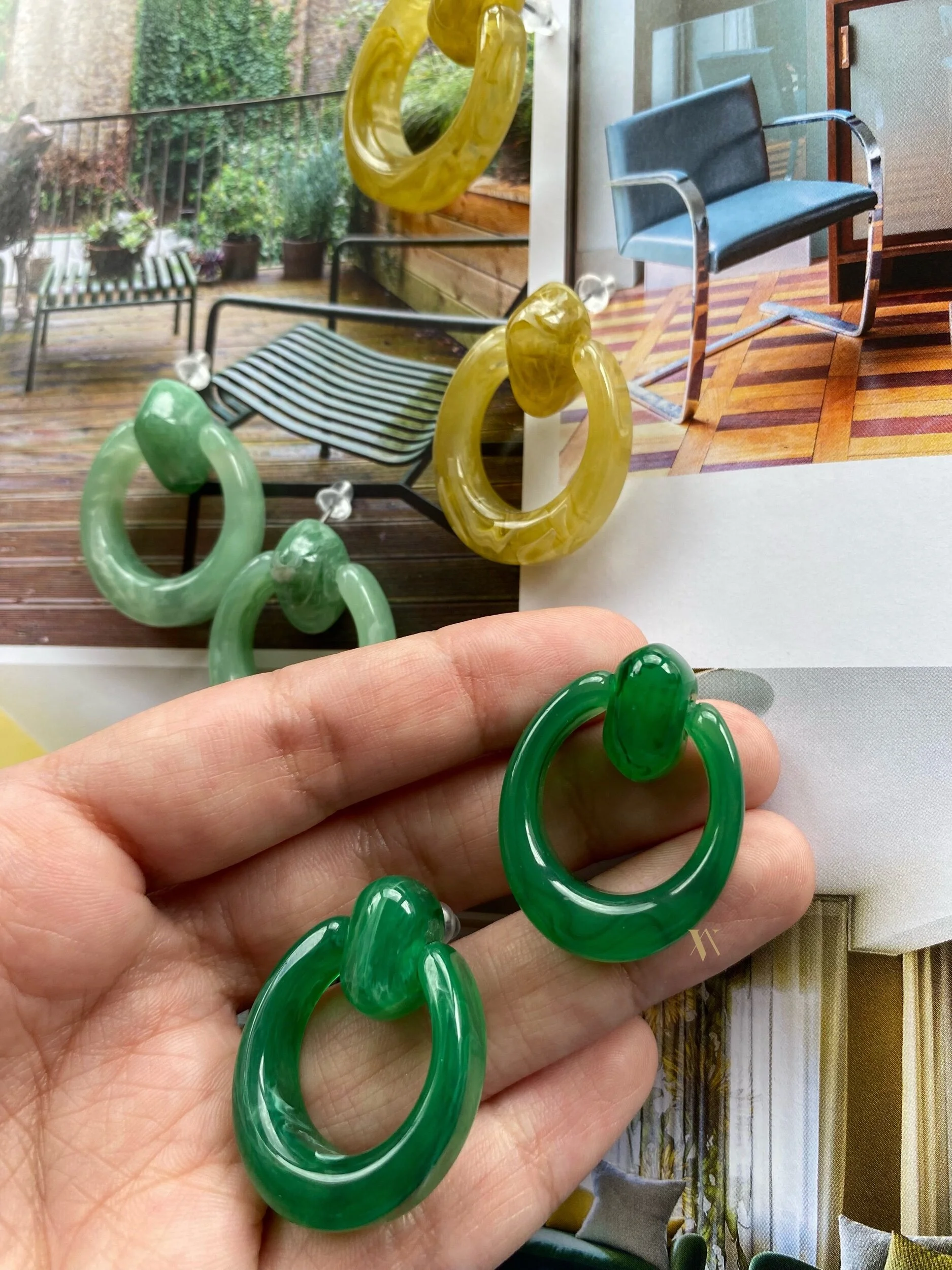 AAFD4431-8C53-49D9-BF40-287D6B1090BE