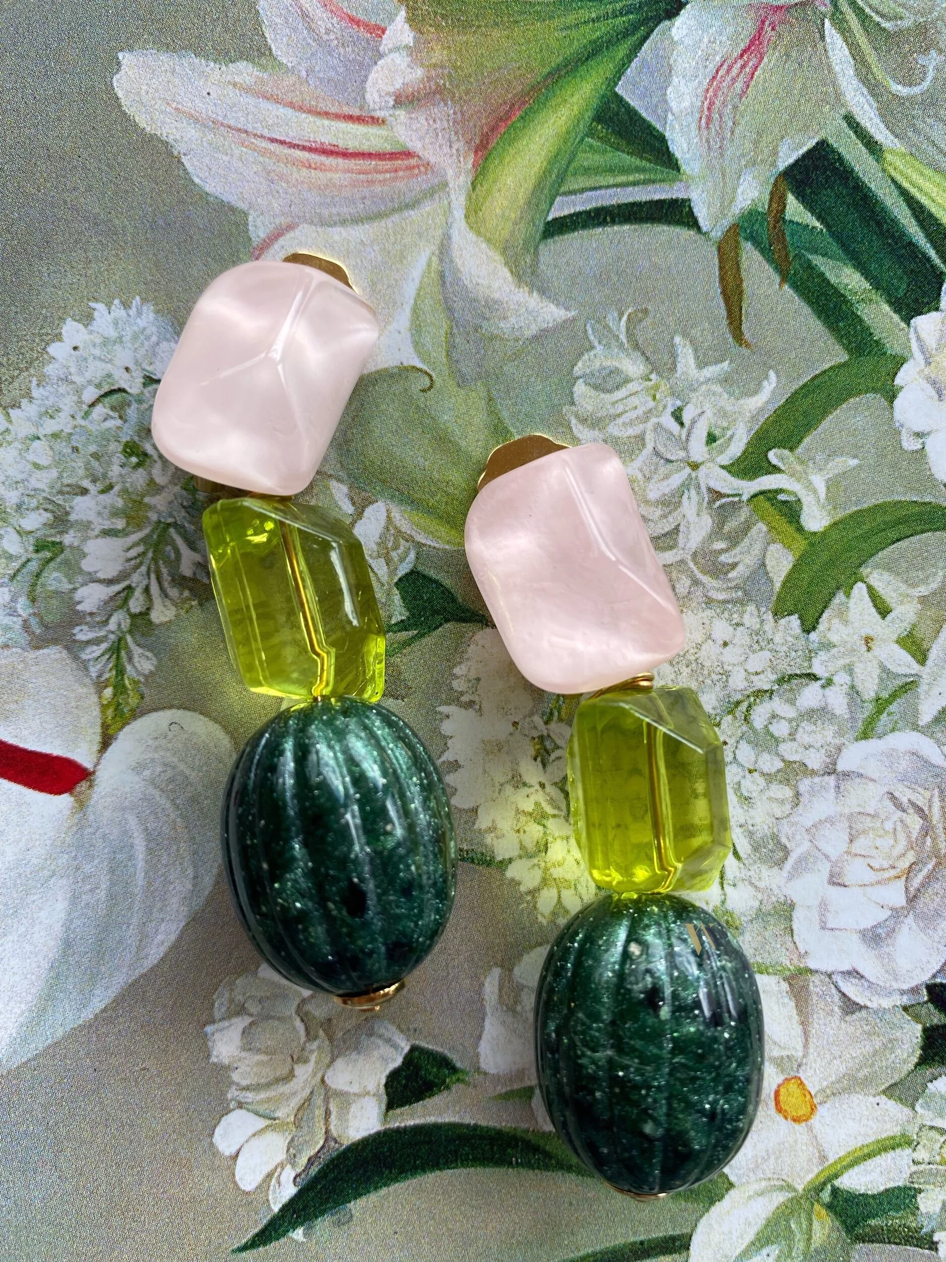 65E00E1E-9293-4EE3-97DD-7F57DDDF5174