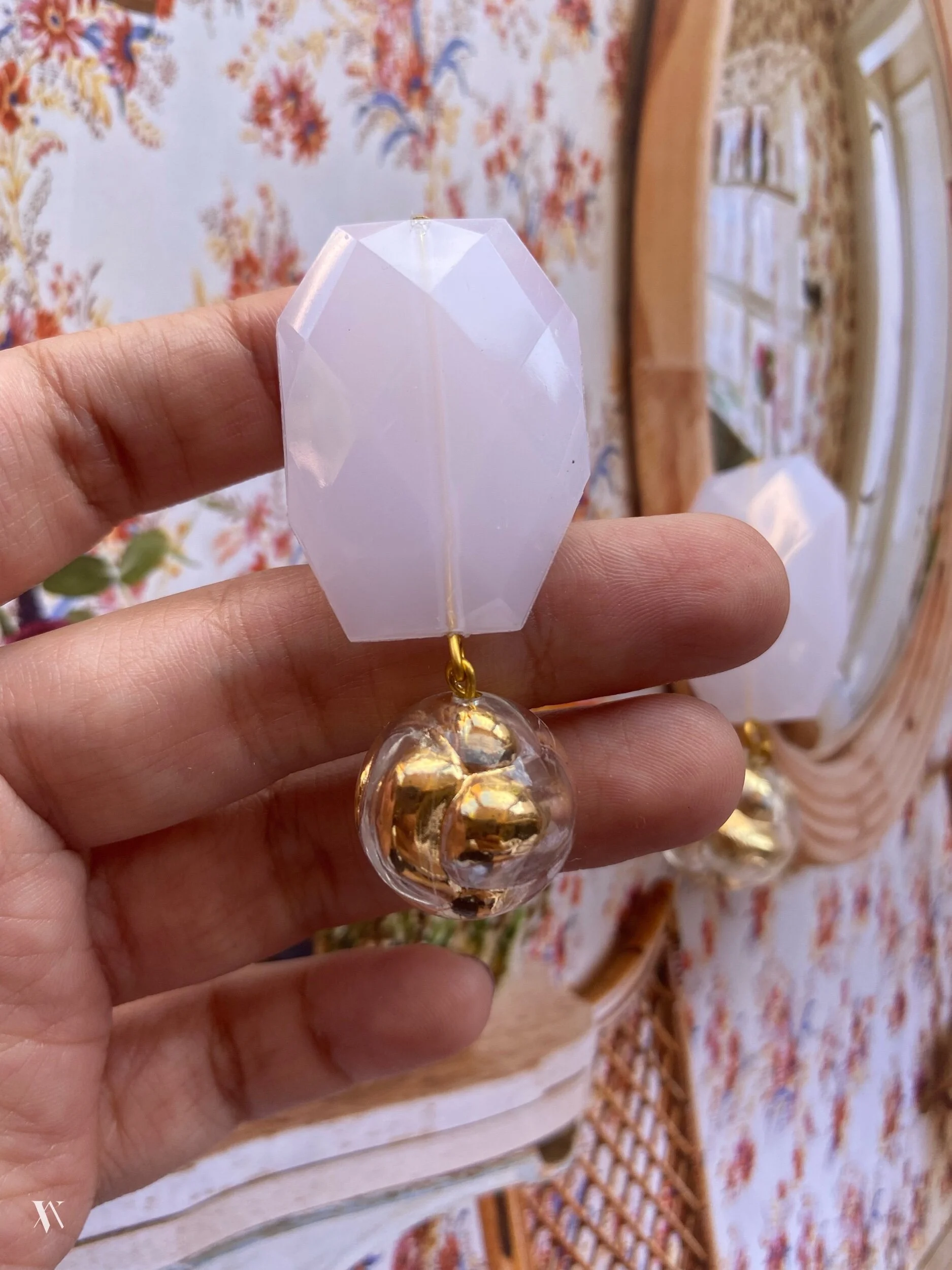 0D9B9216-EDC0-4CDF-A409-30D0933B2F44