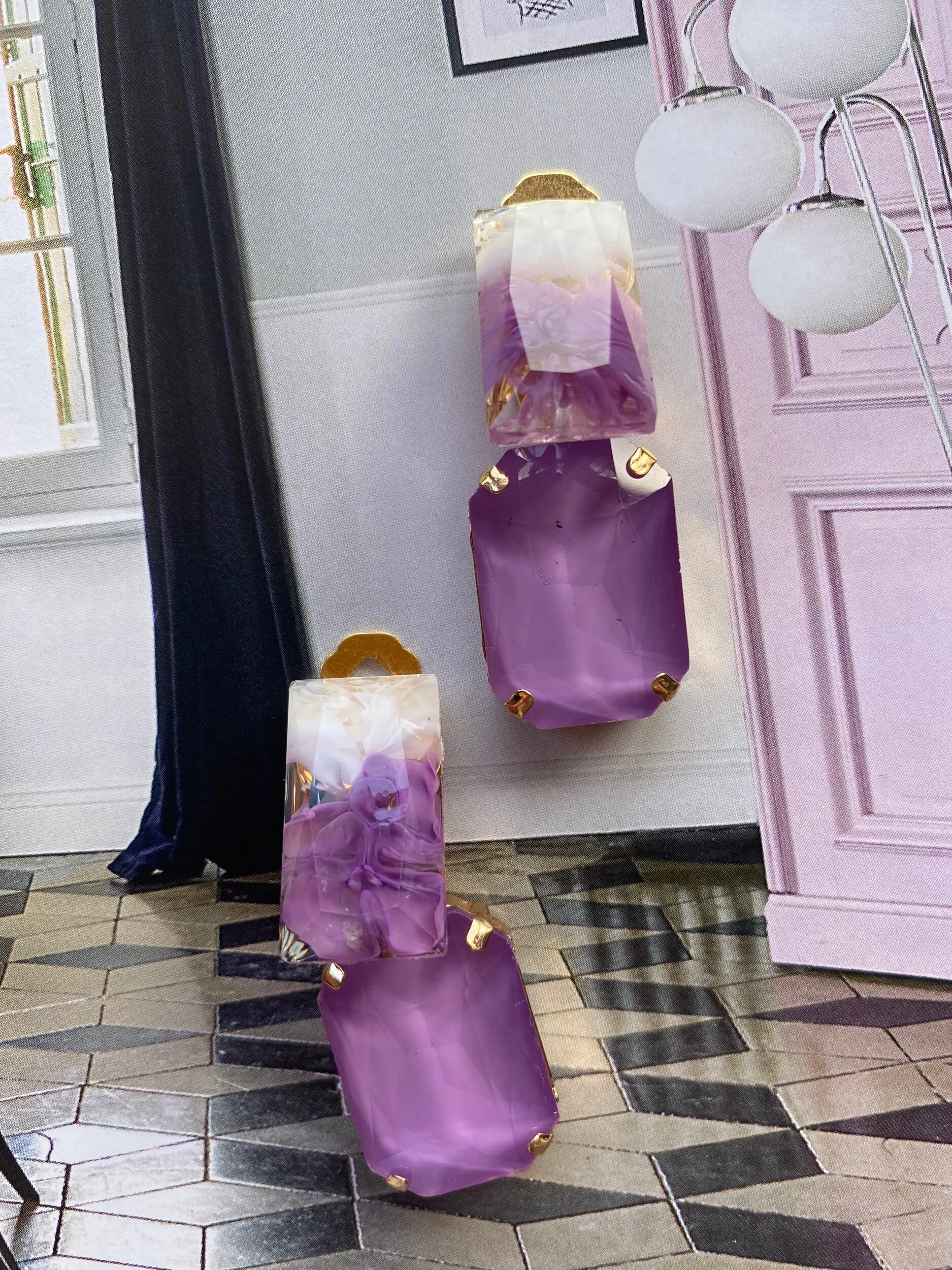 AB7FD8B0-7E32-4C64-A641-4C7490108CA9