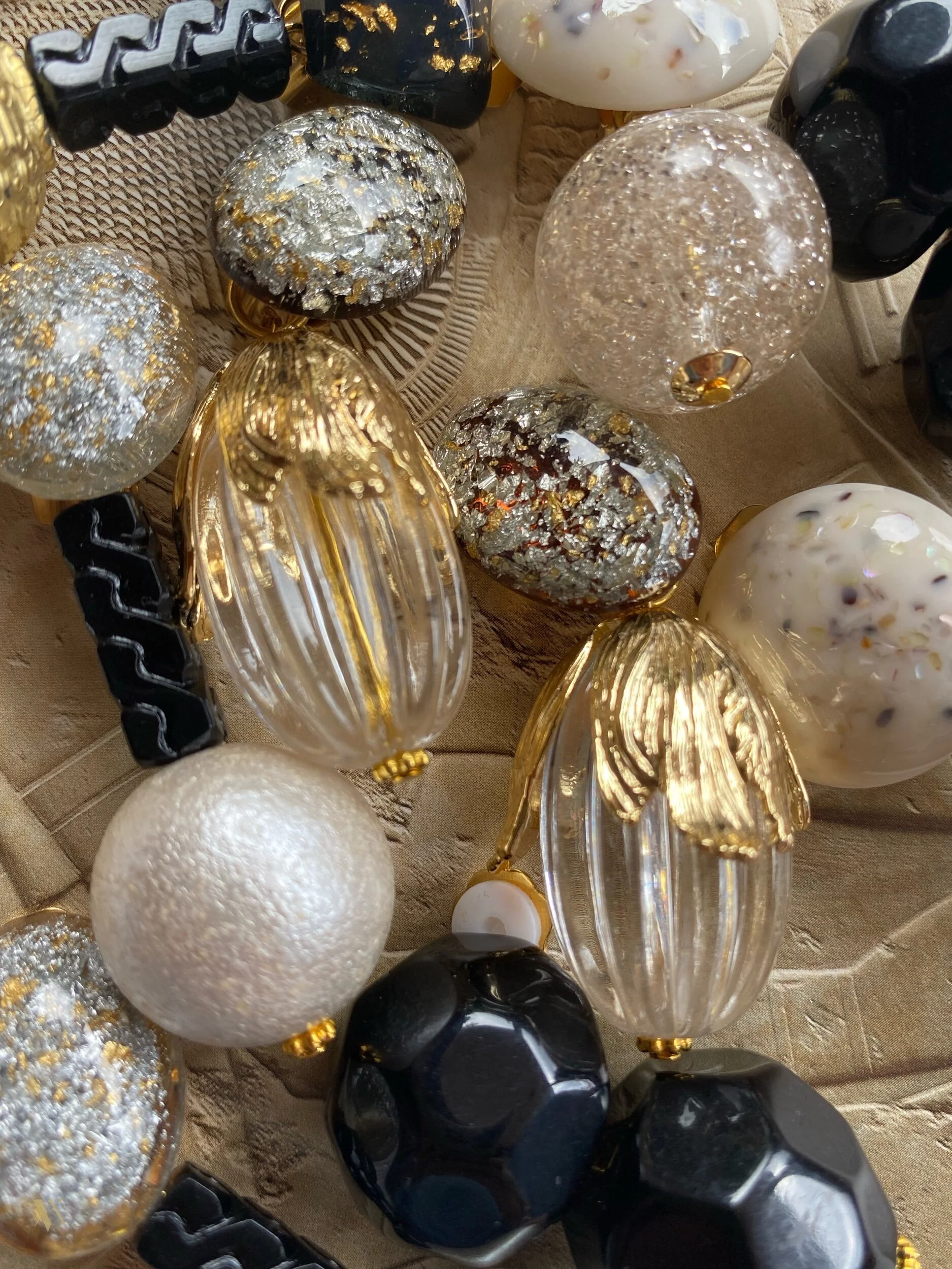 6607FF84-D6CF-4715-B88F-9F67C5ED5C0F