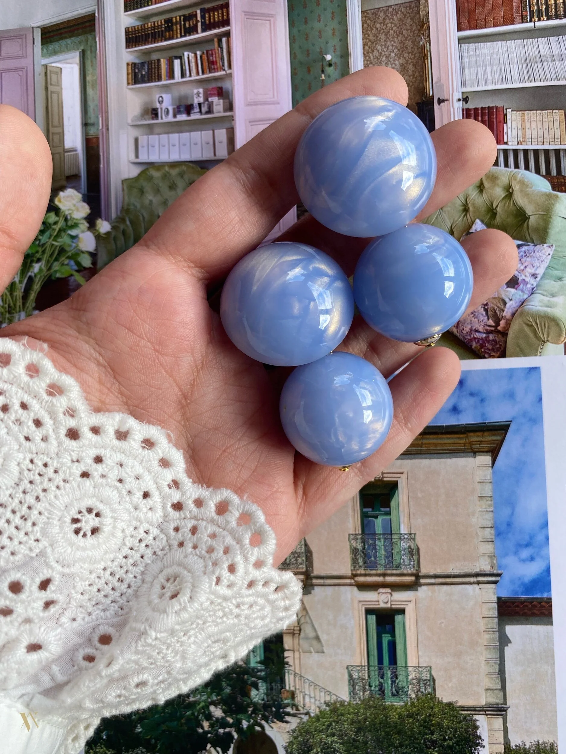 CBF34D7F-140C-4D0A-9C34-28C38BC4FCFE