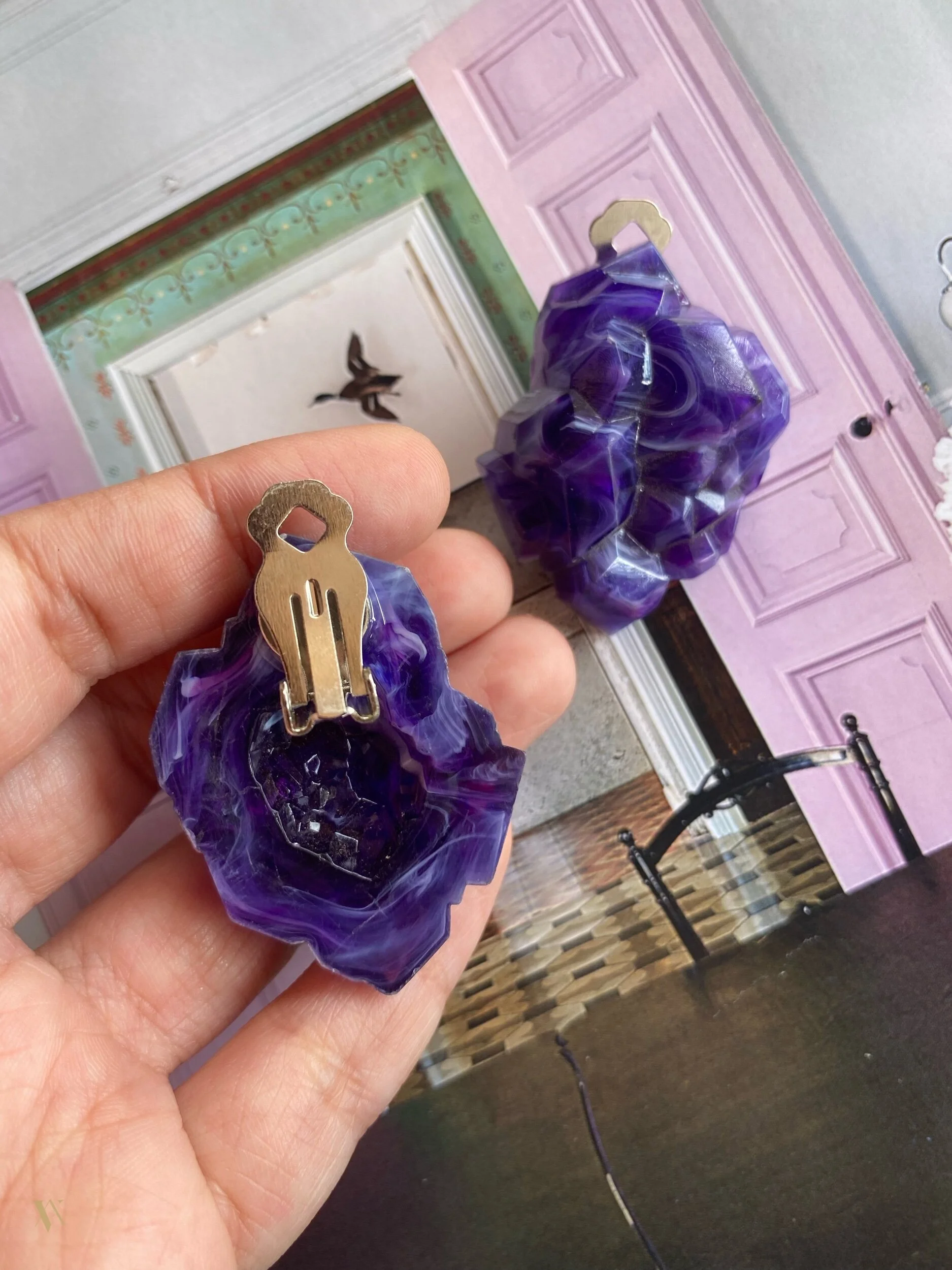 4D1A93BD-C02B-49A4-998E-C4194B101CB2