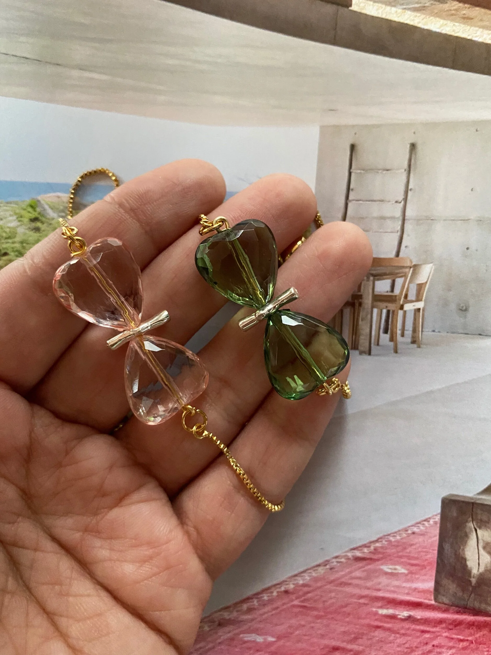 6ED938F4-3453-4905-A2D2-E6E5EEC6FDF6