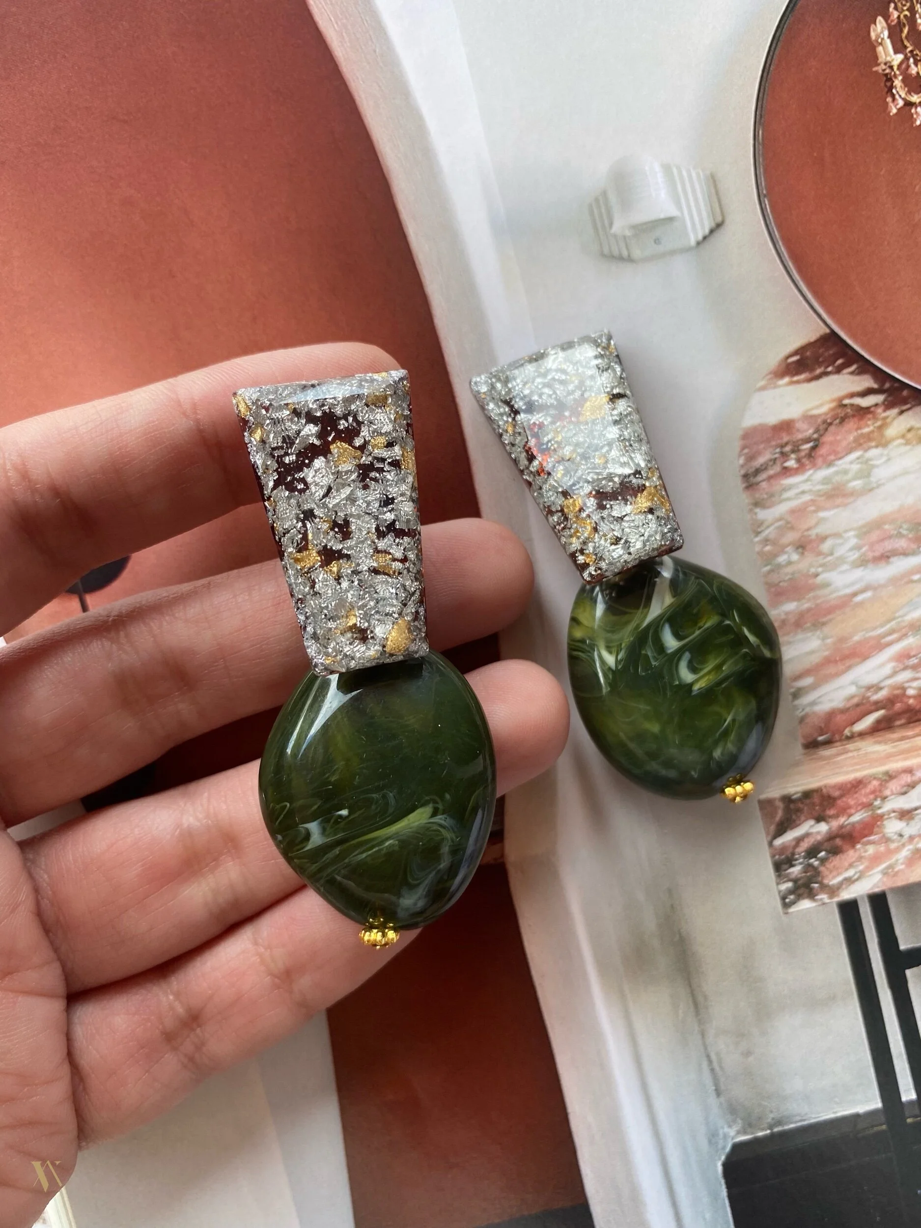 7A7AEECC-DD7F-406F-8775-6958B472505E