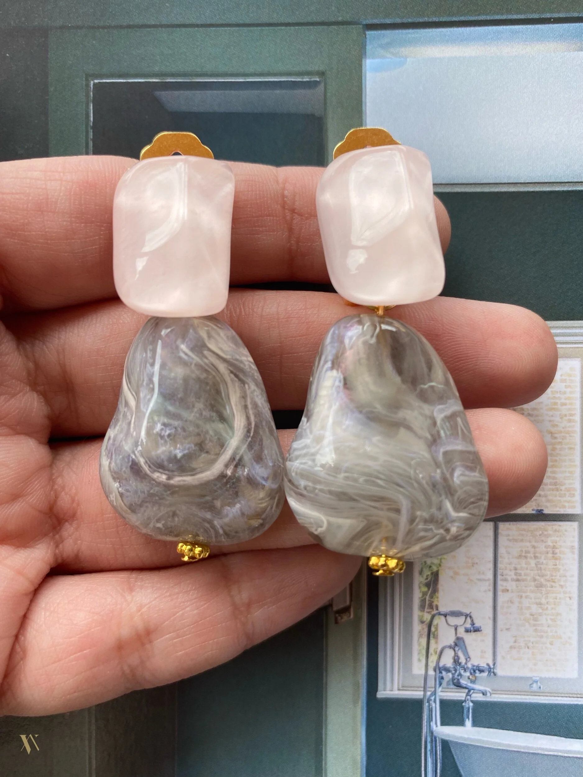 9E7ED35A-5F71-4C03-9C16-3AB78B0852B3