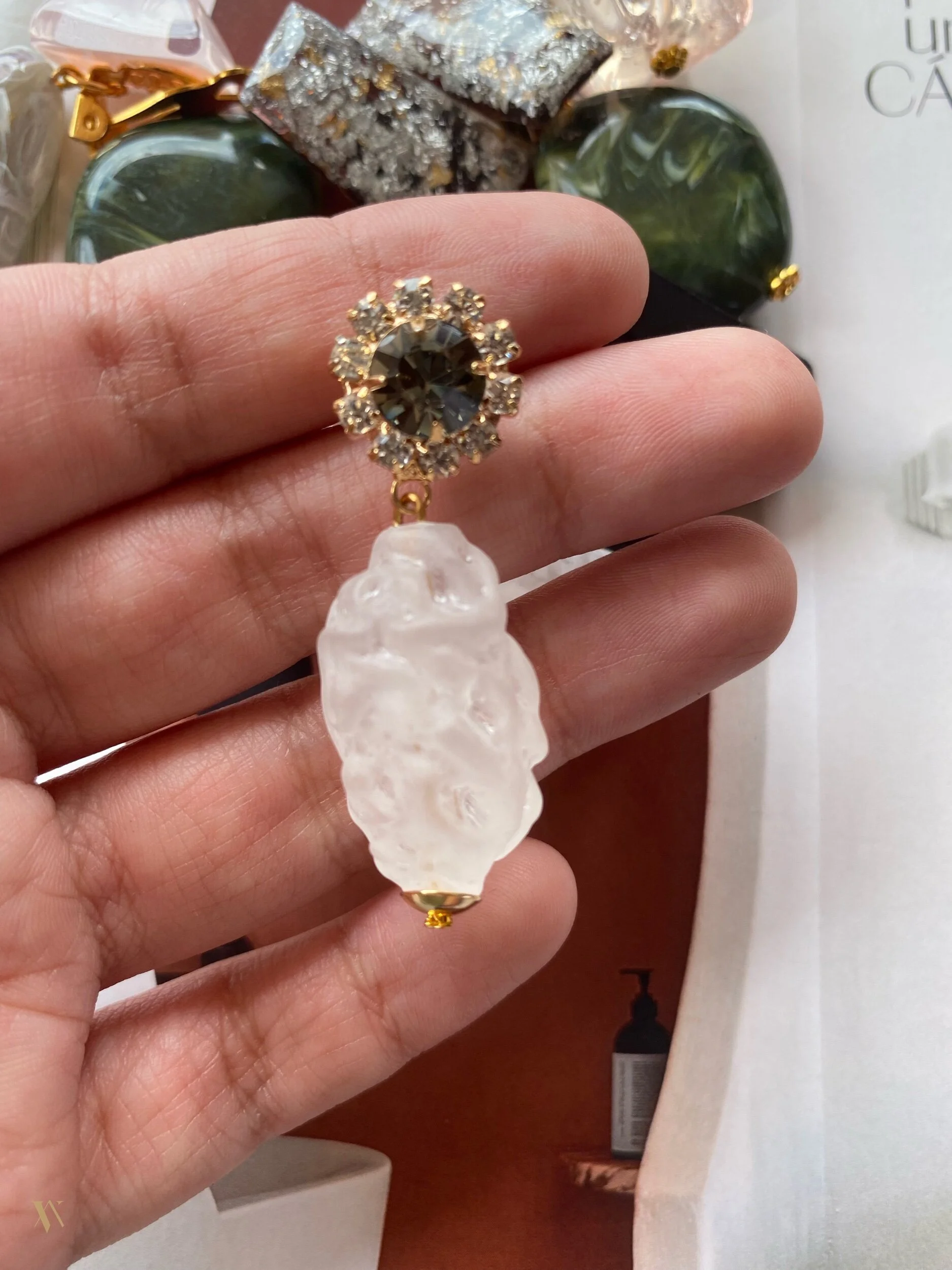 AE32284F-547F-4D33-8166-21B24900C438