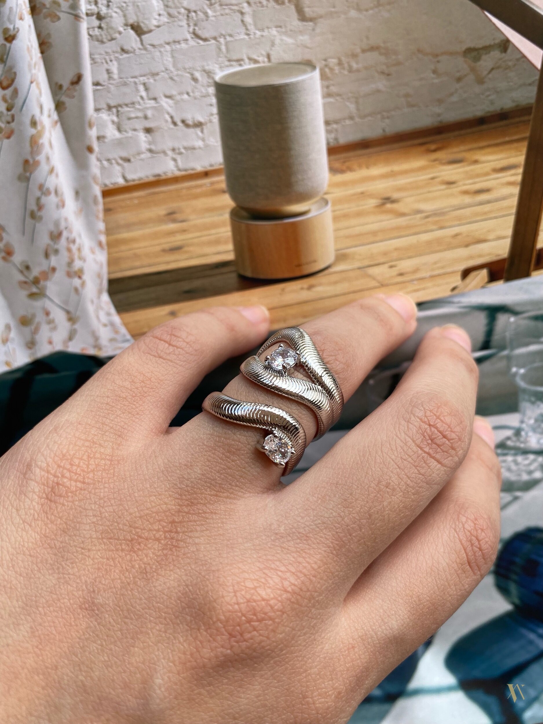 E02DDF78-4CFF-405C-9B59-AAE1BC8C8CAA