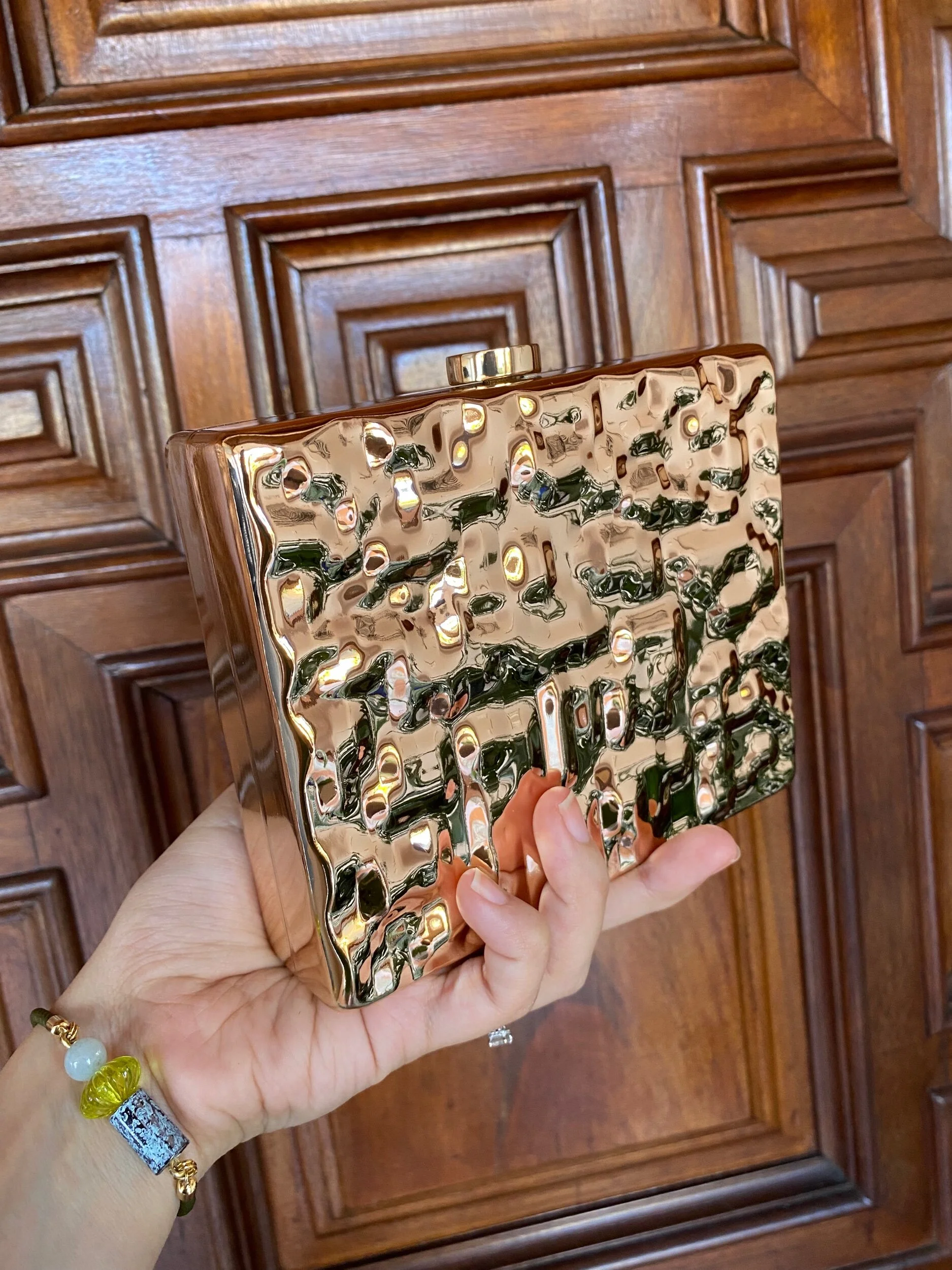 48561490-82CD-4F2E-A384-BC0D41E9A786