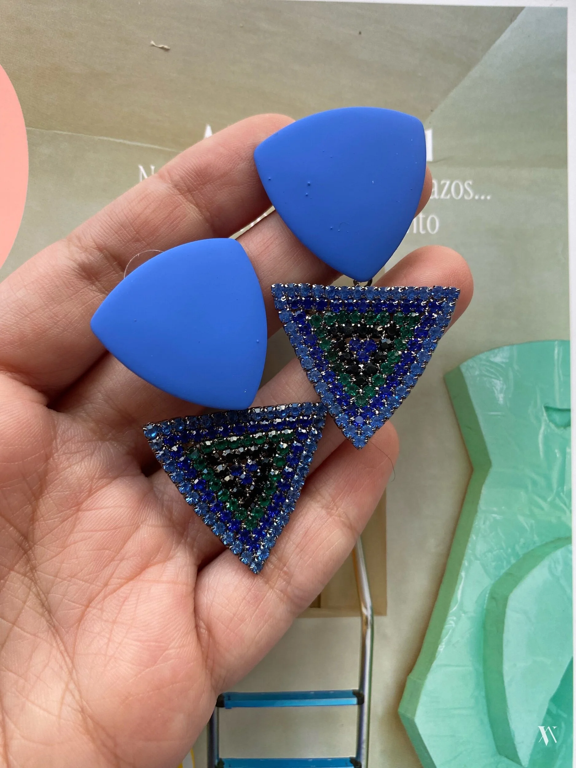 E10E83D2-1CE3-4115-93C2-8704DE901301