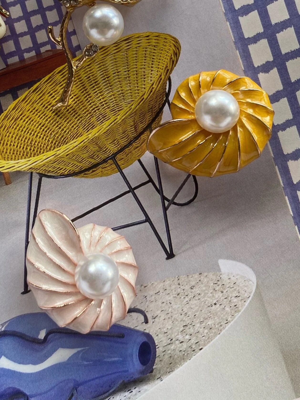 C64FD66D-A0EC-4565-B51A-5C5B70B964DD