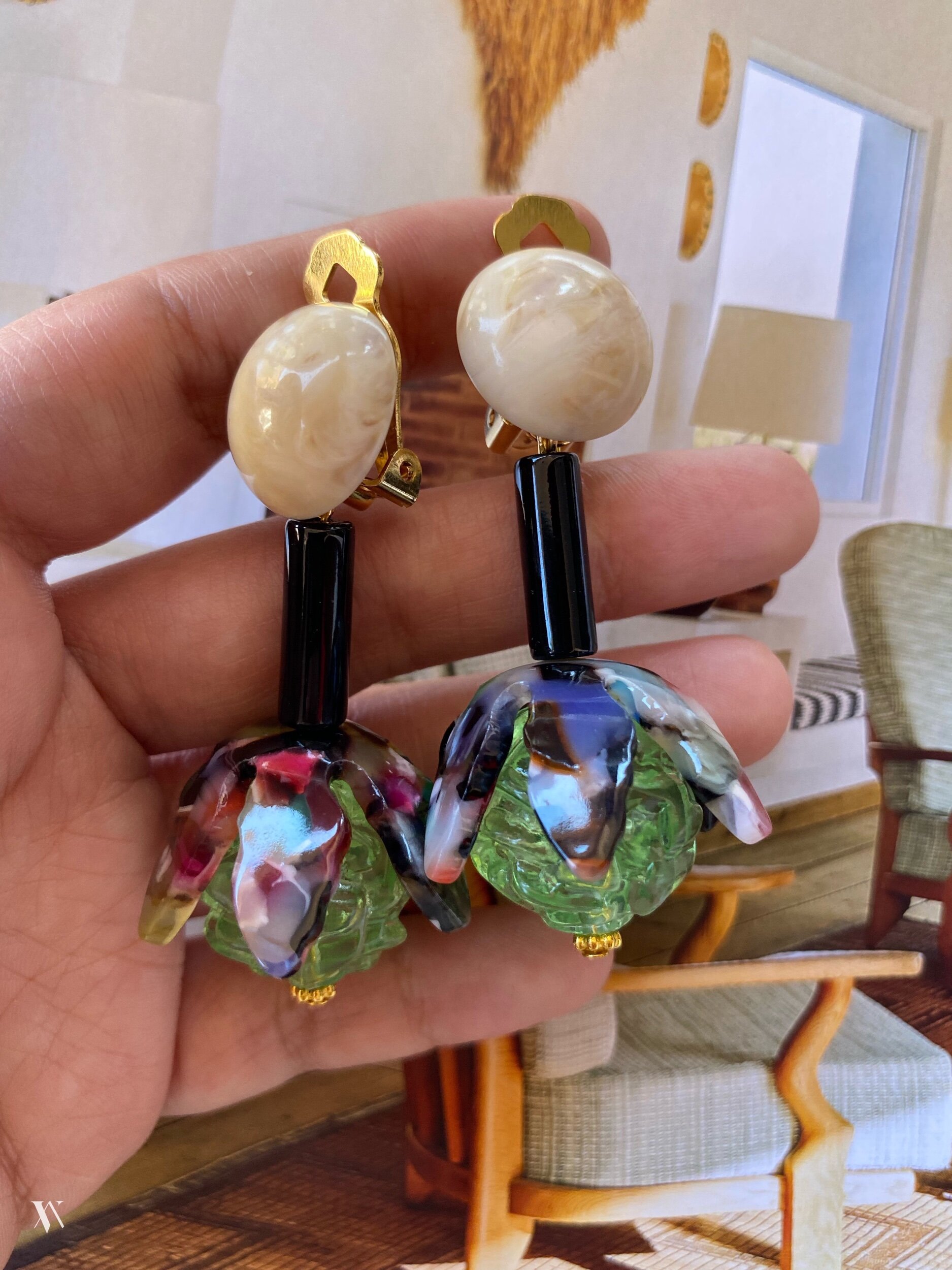 A1A52E05-D262-4239-AAA5-CECFBF23A552