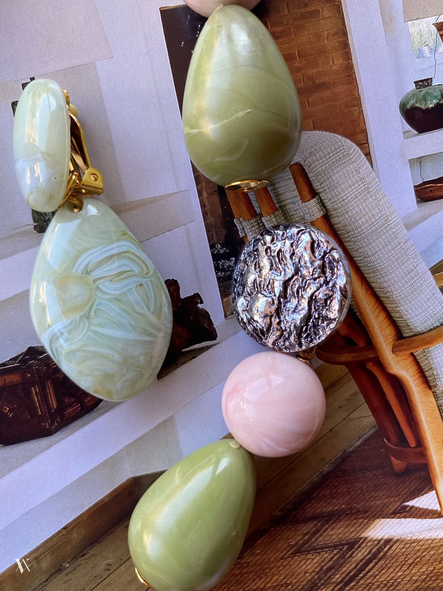 3DD46F40-AF30-470A-BB61-0E2D1612CF1D